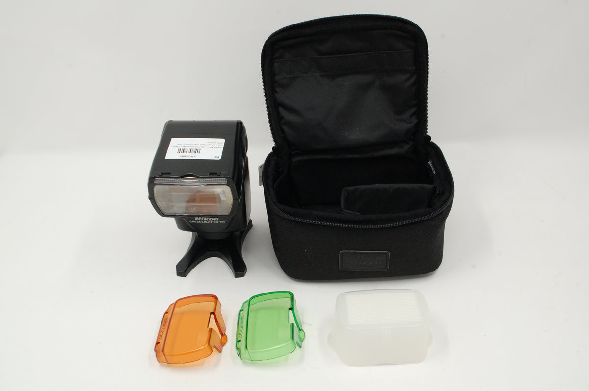 USED Nikon SB-700 Speedlight Flash