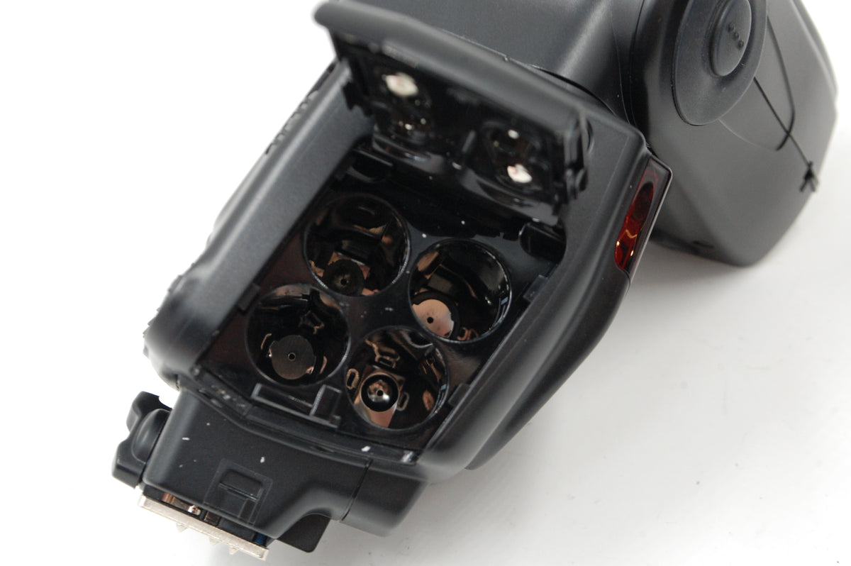 USED Nikon SB-700 Speedlight Flash