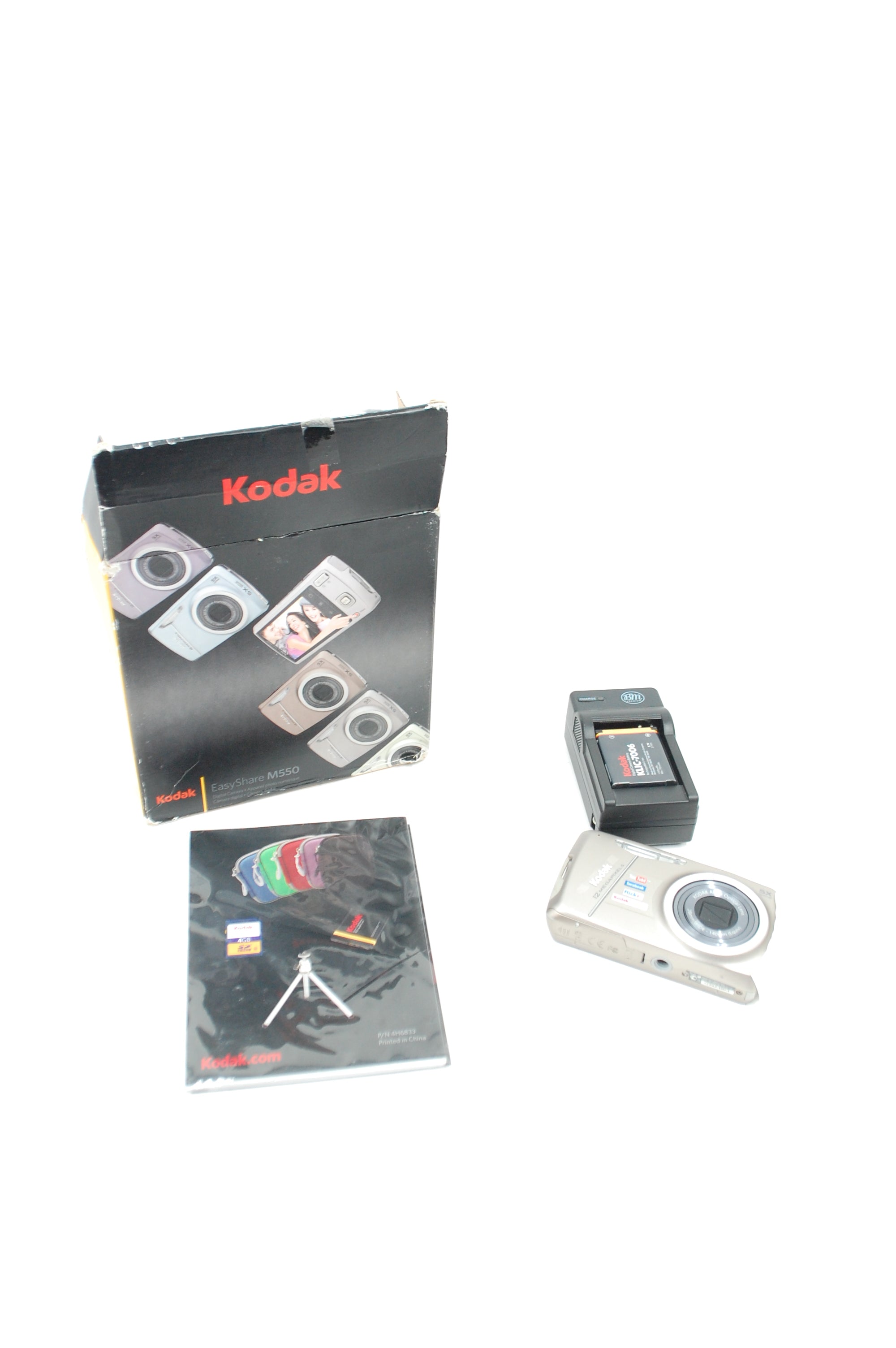 USED Kodak EasyShare M550 Compact Digital Camera 12MP 5x Zoom 2.7in