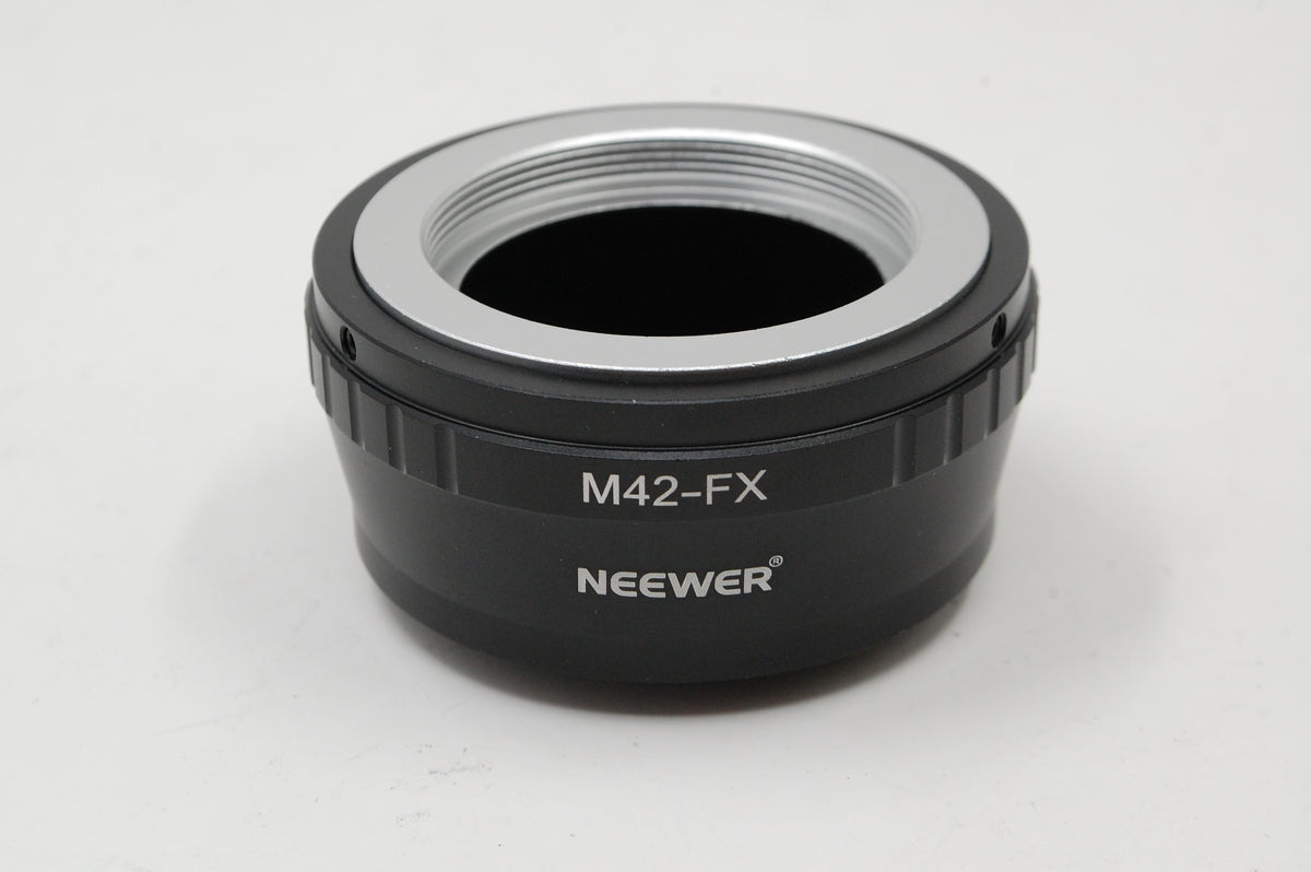 Used NEEWER Adjustable M42 Screw Lens to Fujifilm X-Mount Camera Mount Adapter