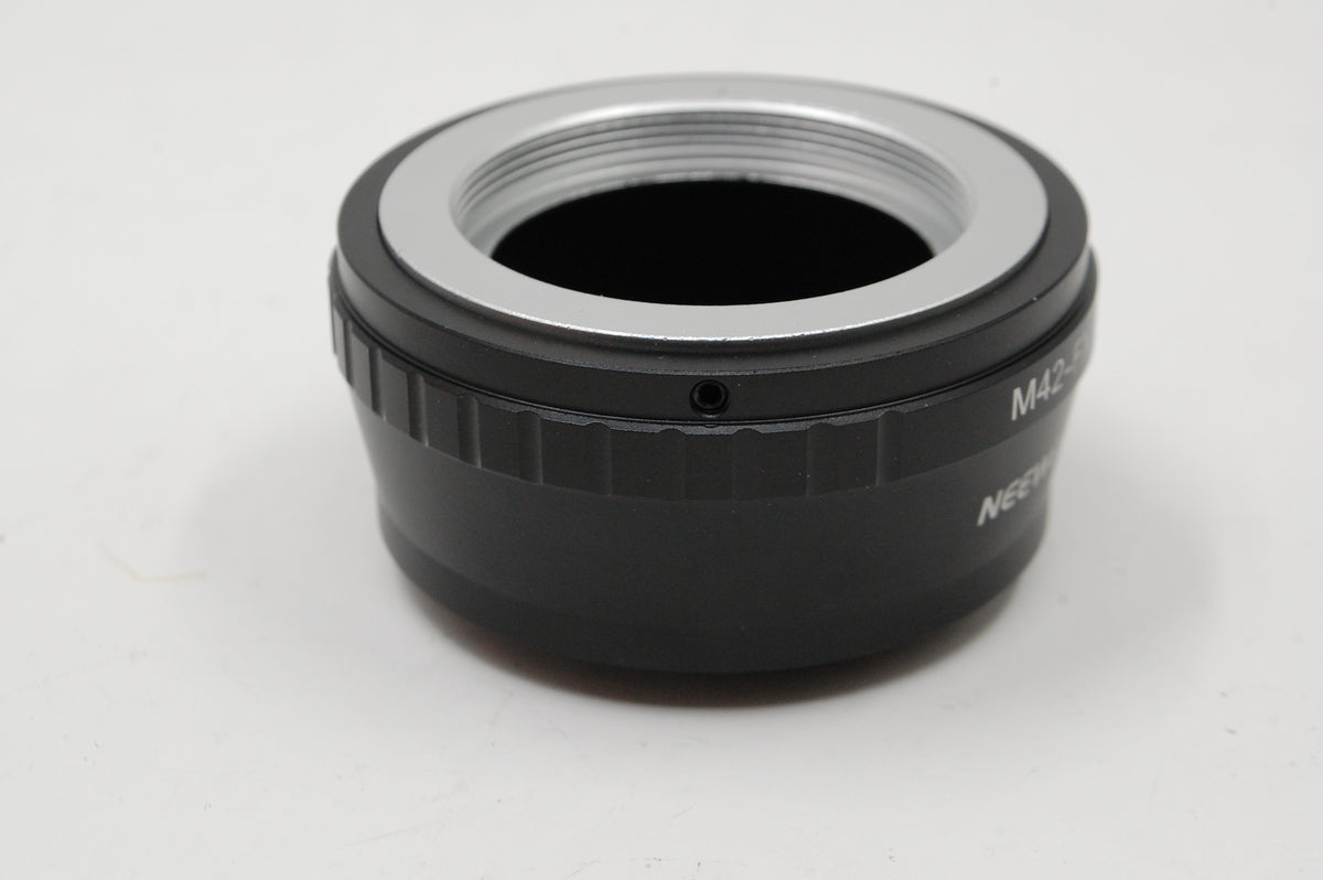 Used NEEWER Adjustable M42 Screw Lens to Fujifilm X-Mount Camera Mount Adapter