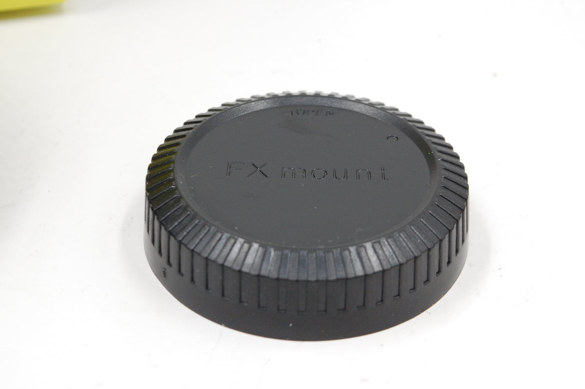 USED Lensbaby Sol 45mm f/3.5 Lens for Fuji X Cameras with Lensbaby 46mm Macro Filters Bundle