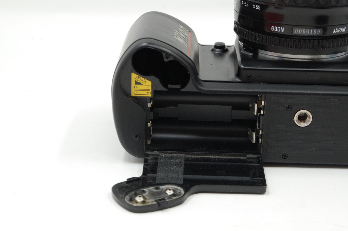 USED Nikon N4004 [Film] SLR w/Tamron 35-90mm f4-5.6 Lens (No Flash - READ)