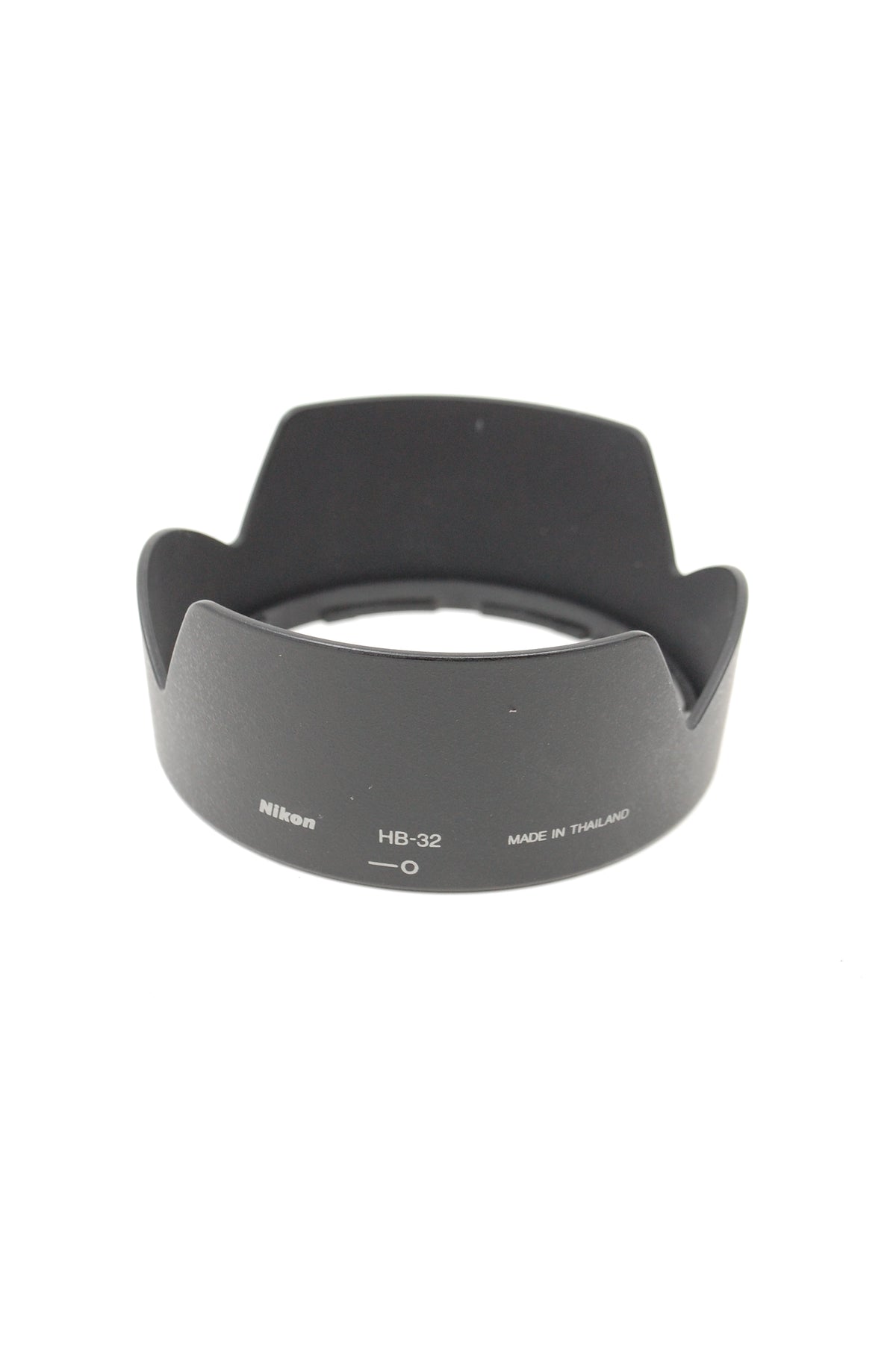 USED Nikon HB-32 HB 32 hood for DX Nikkor AF-S 18-70 18-105mm 18-140mm VR 18-135 lens