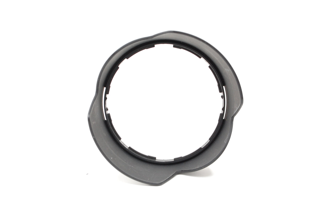 USED Nikon HB-32 HB 32 hood for DX Nikkor AF-S 18-70 18-105mm 18-140mm VR 18-135 lens