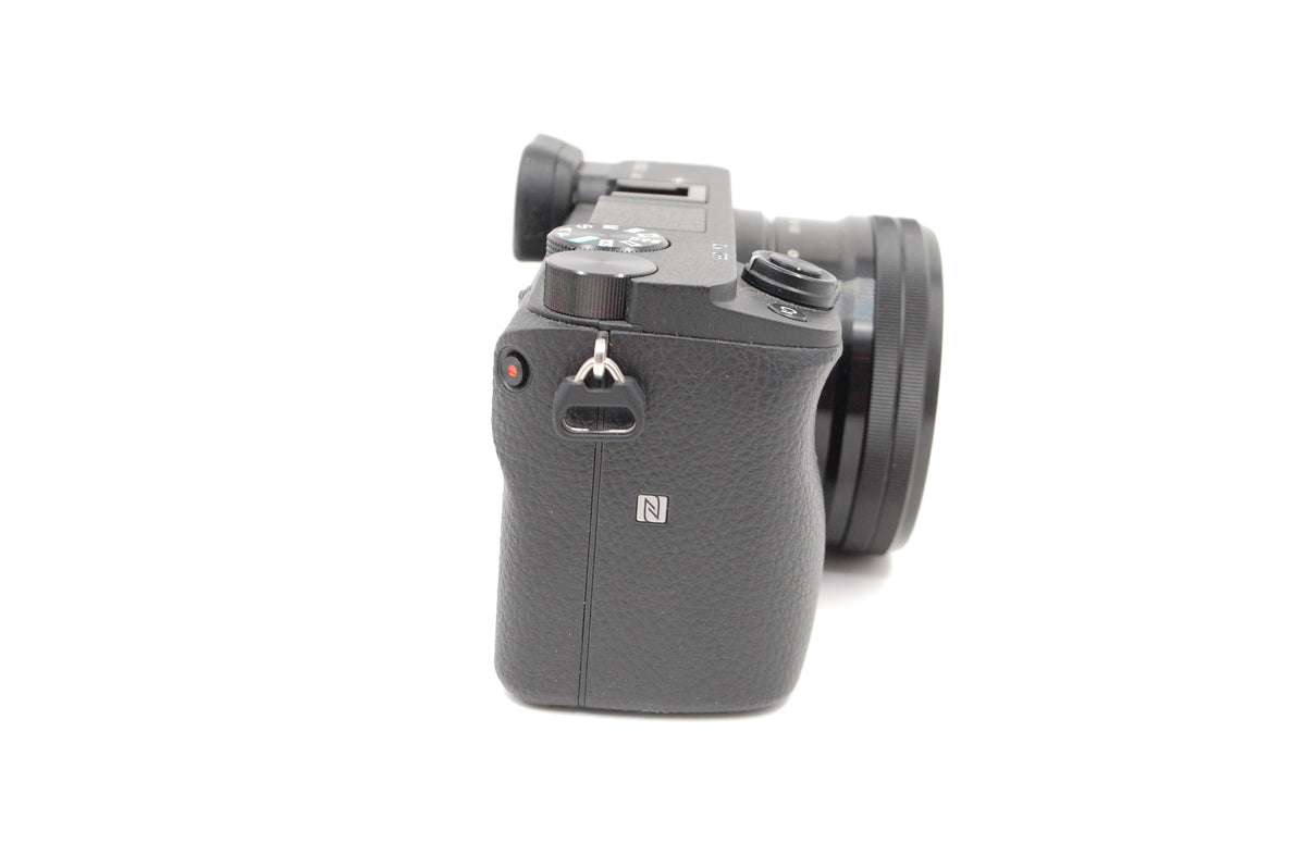Used Sony a6400 Mirrorless Camera Kit with 16-50mm lens
