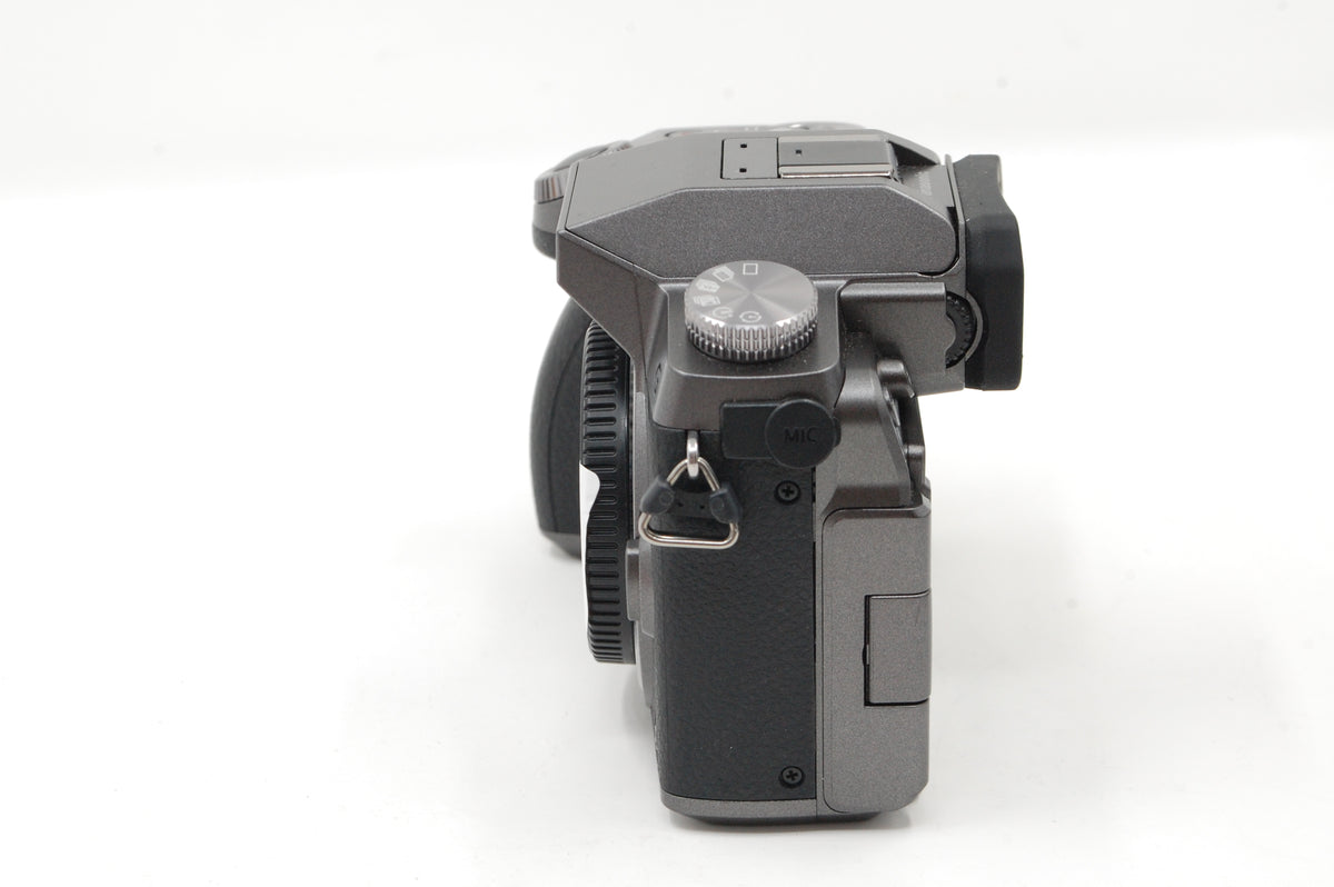 USED Panasonic Lumix G7 Body (Silver/Pewter)