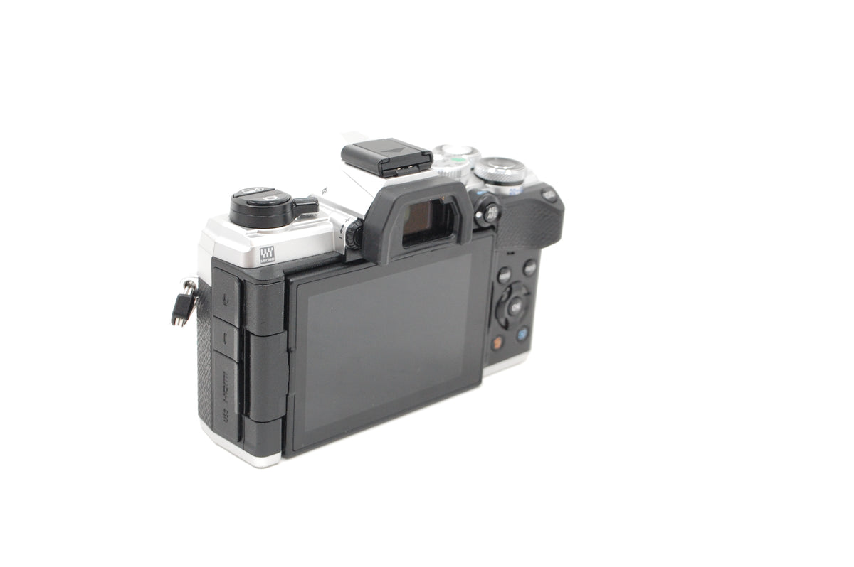 Used OM SYSTEM OM-5 Mirrorless Camera (Silver)
