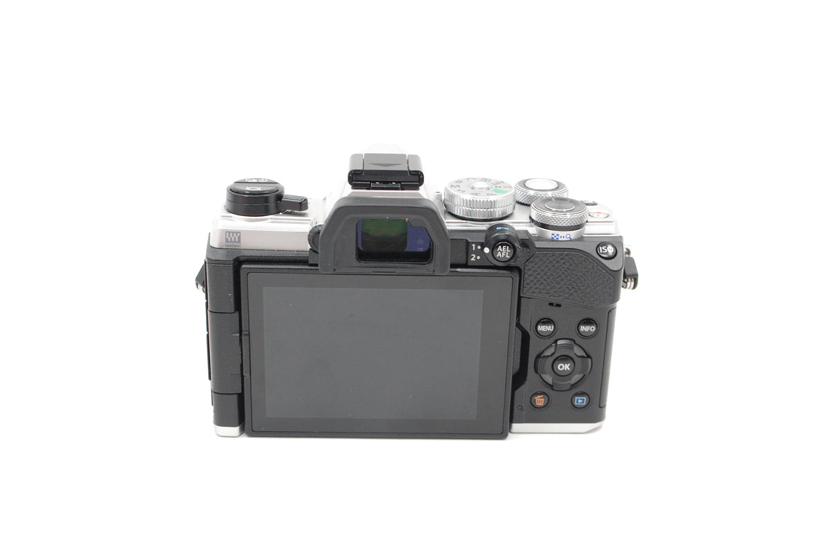 Used OM SYSTEM OM-5 Mirrorless Camera (Silver)
