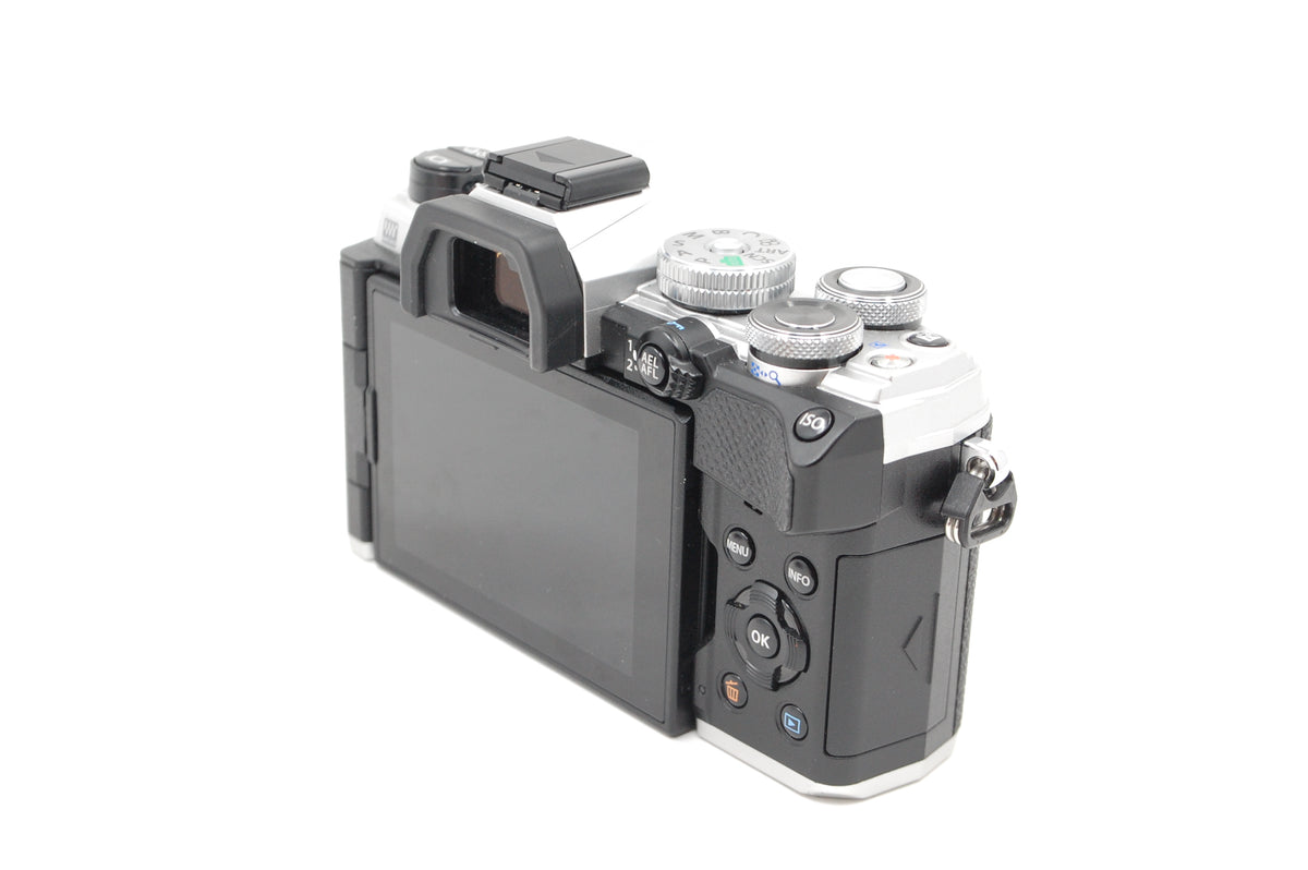 Used OM SYSTEM OM-5 Mirrorless Camera (Silver)