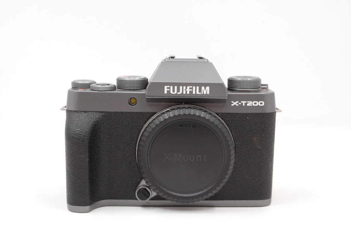 USED FUJIFILM X-T200 Mirrorless Digital Camera (Body Only, Dark Silver) - FOR PARTS, NOT WORKING