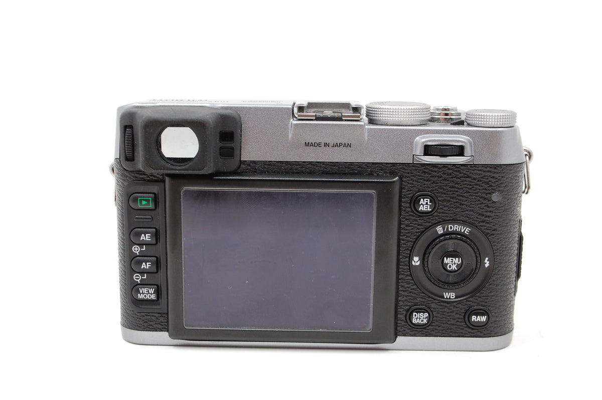 USED Fuji Finepix X100 Digital Camera - FOR PARTS, NOT WORKING