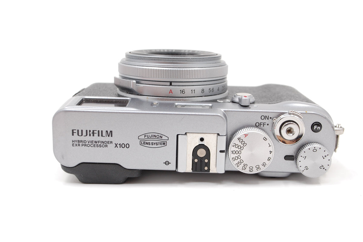 USED Fuji Finepix X100 Digital Camera - FOR PARTS, NOT WORKING