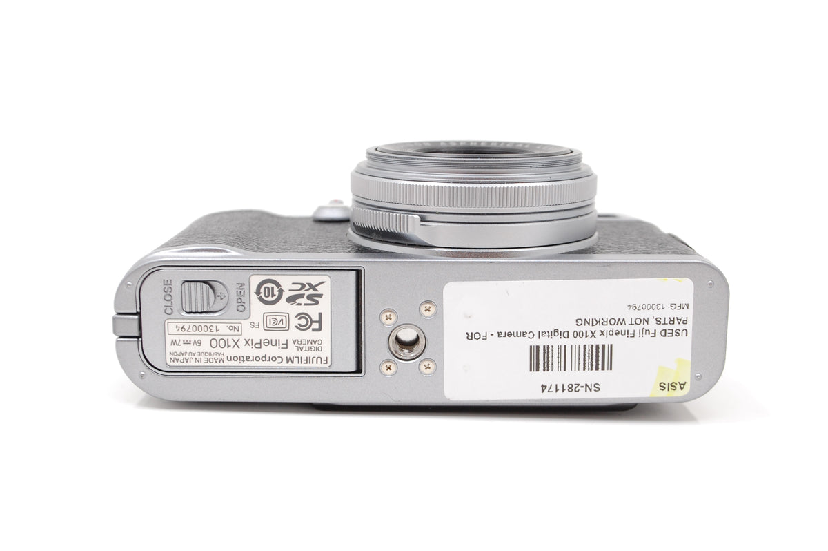 USED Fuji Finepix X100 Digital Camera - FOR PARTS, NOT WORKING