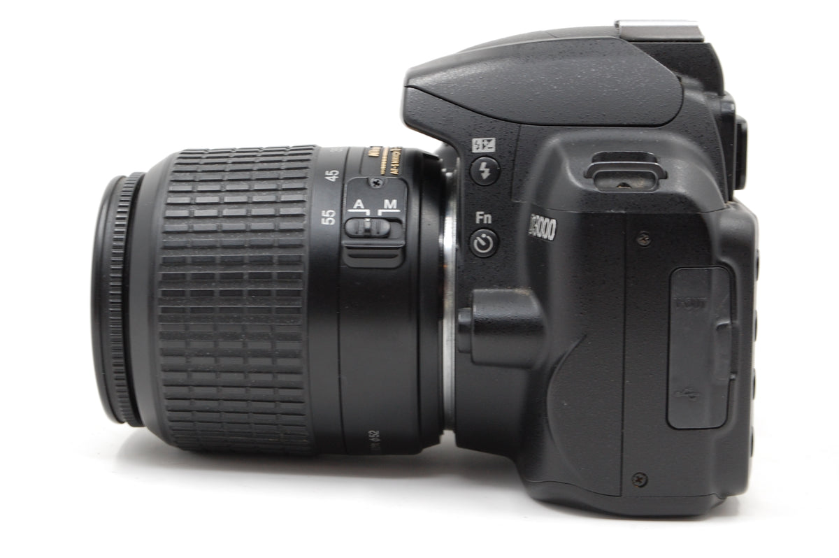 USED Nikon D3000 DSLR w/ 18-55mm Lens