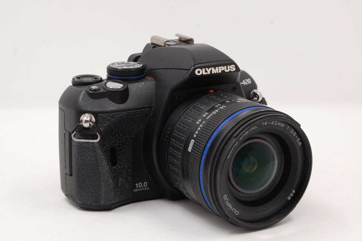 USED Olympus E-420 10.0 MP DSLR Camera & Olympus 14-42MM Lens