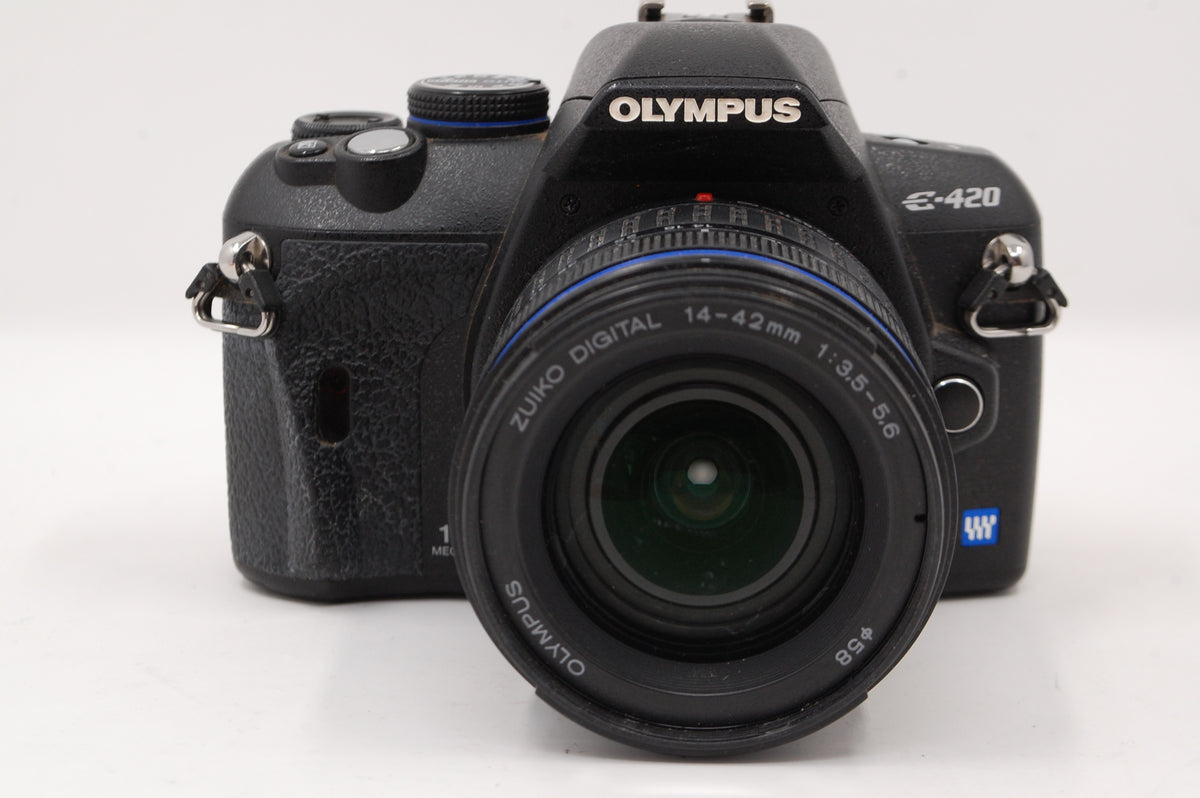 USED Olympus E-420 10.0 MP DSLR Camera & Olympus 14-42MM Lens