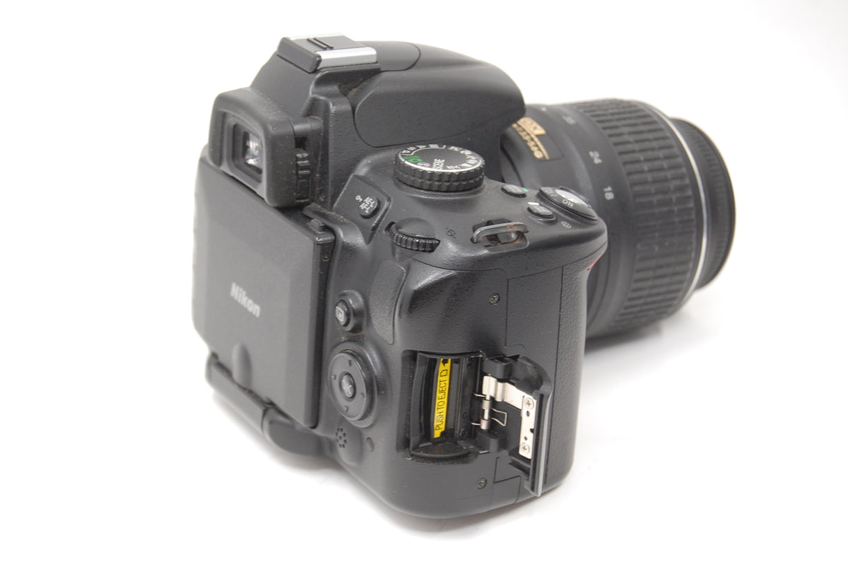 USED Nikon D5000 Digital Camera w/ 18-55mm F3.5-5.6 Lens
