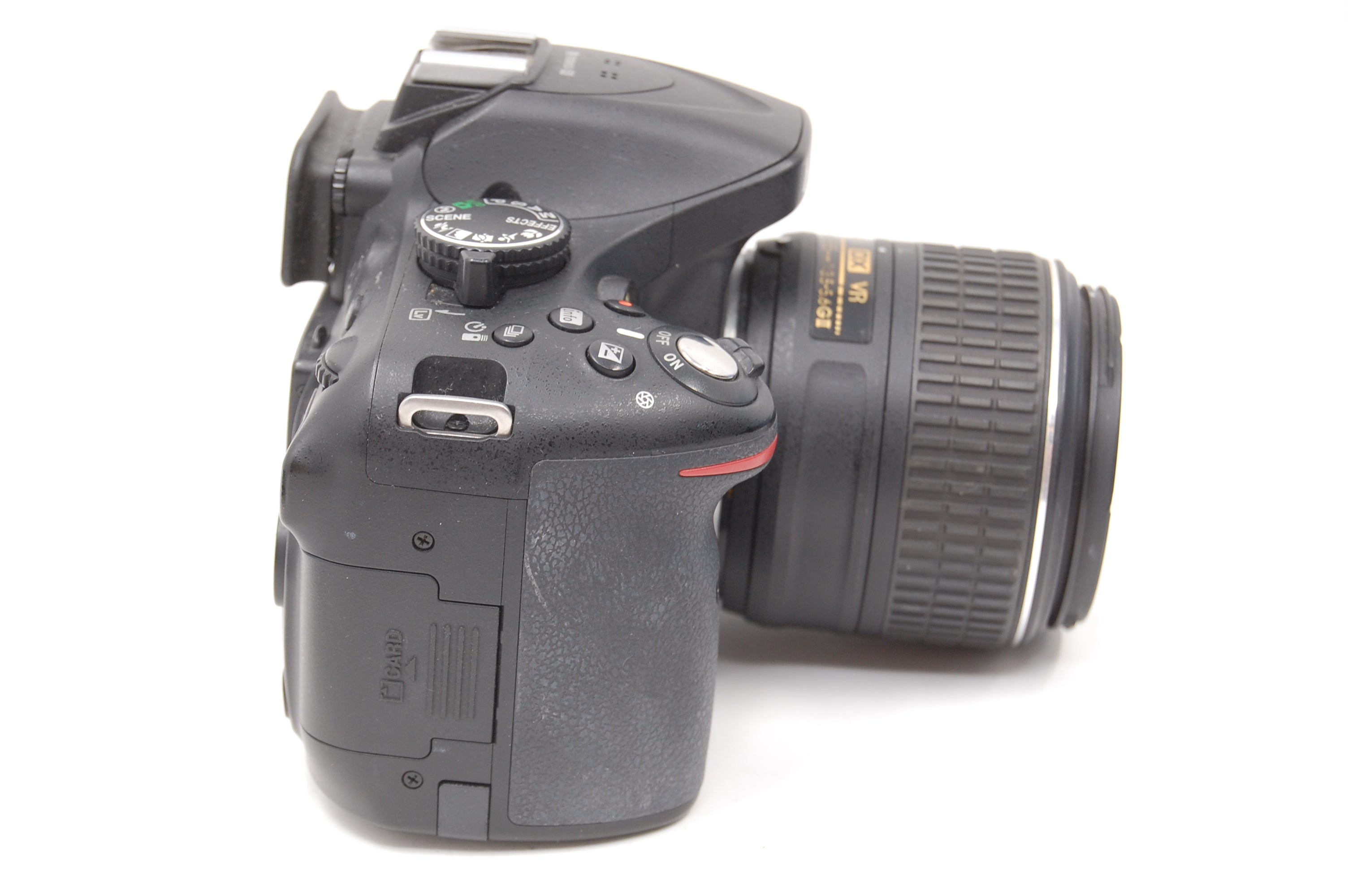 USED Nikon D5200 Digital SLR w/ 18-55mm VR