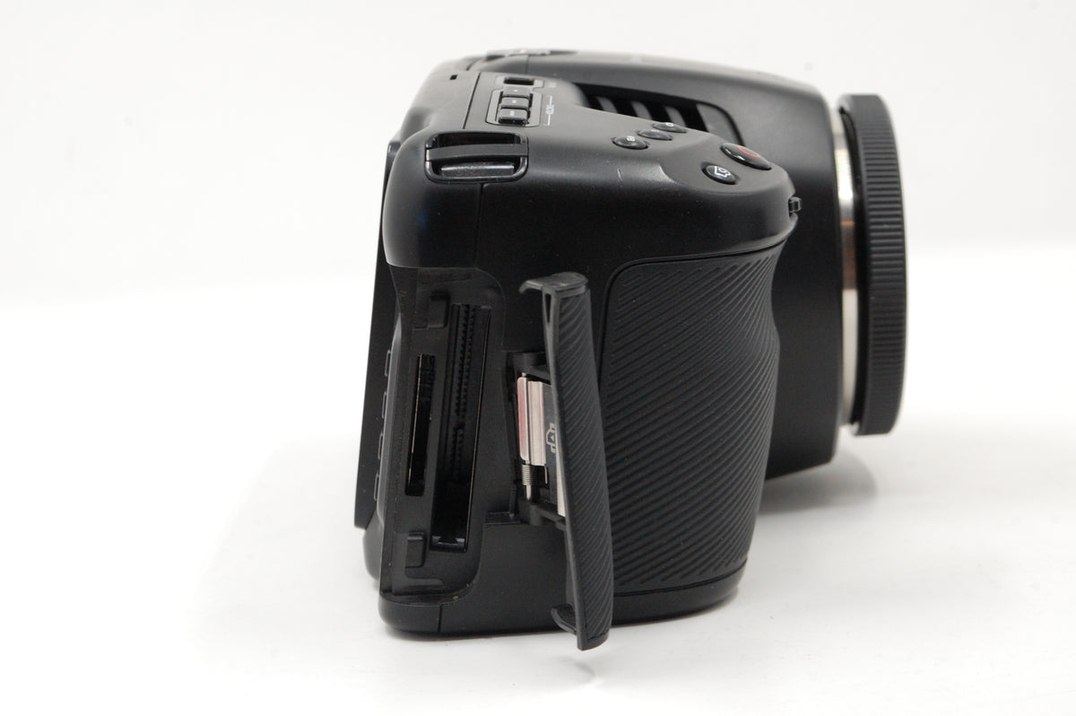 Used Blackmagic Design Pocket Cinema Camera 6K (Canon EF/EF-S)
