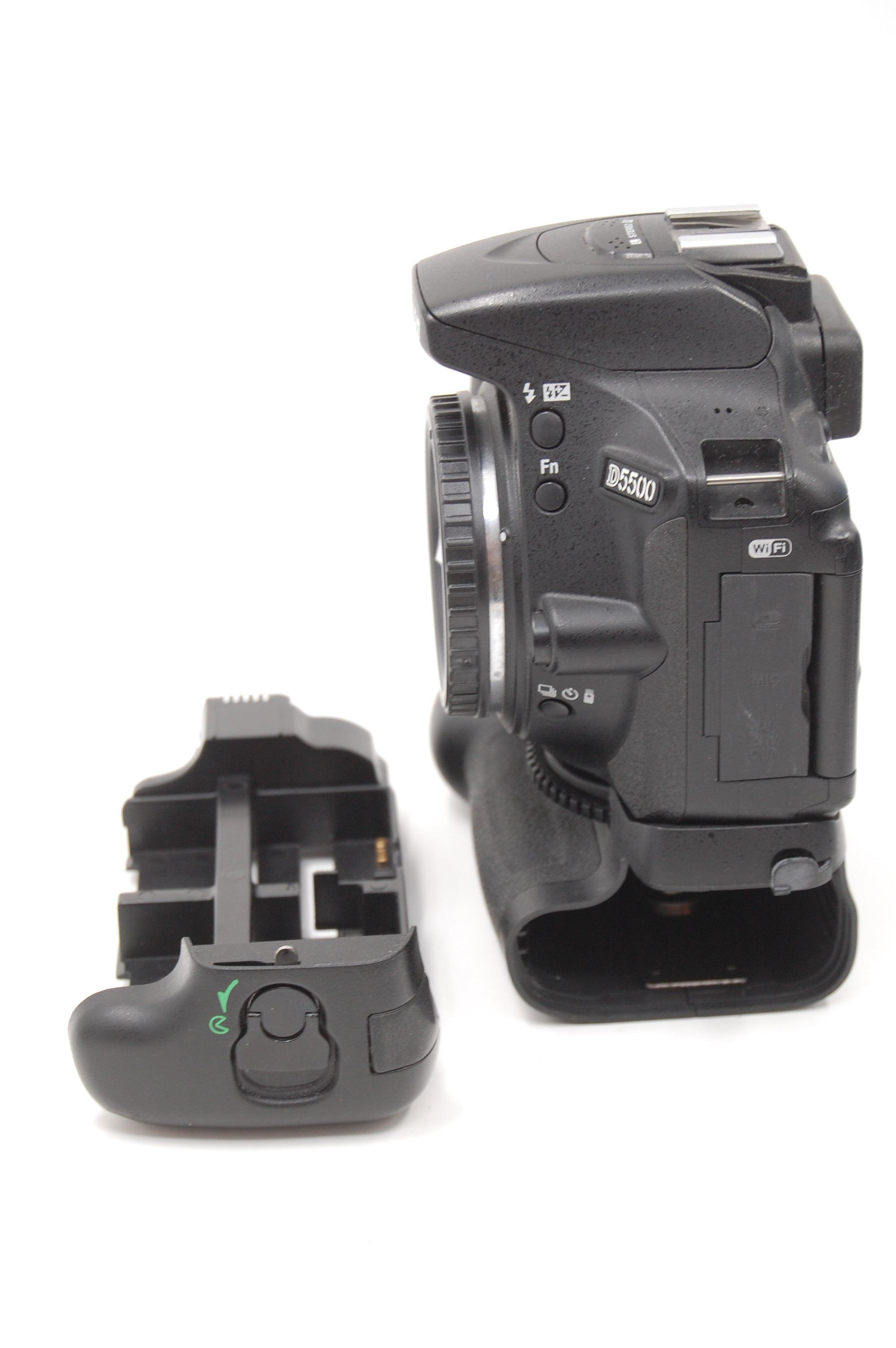 USED Nikon D5500 DSLR Camera Body Black