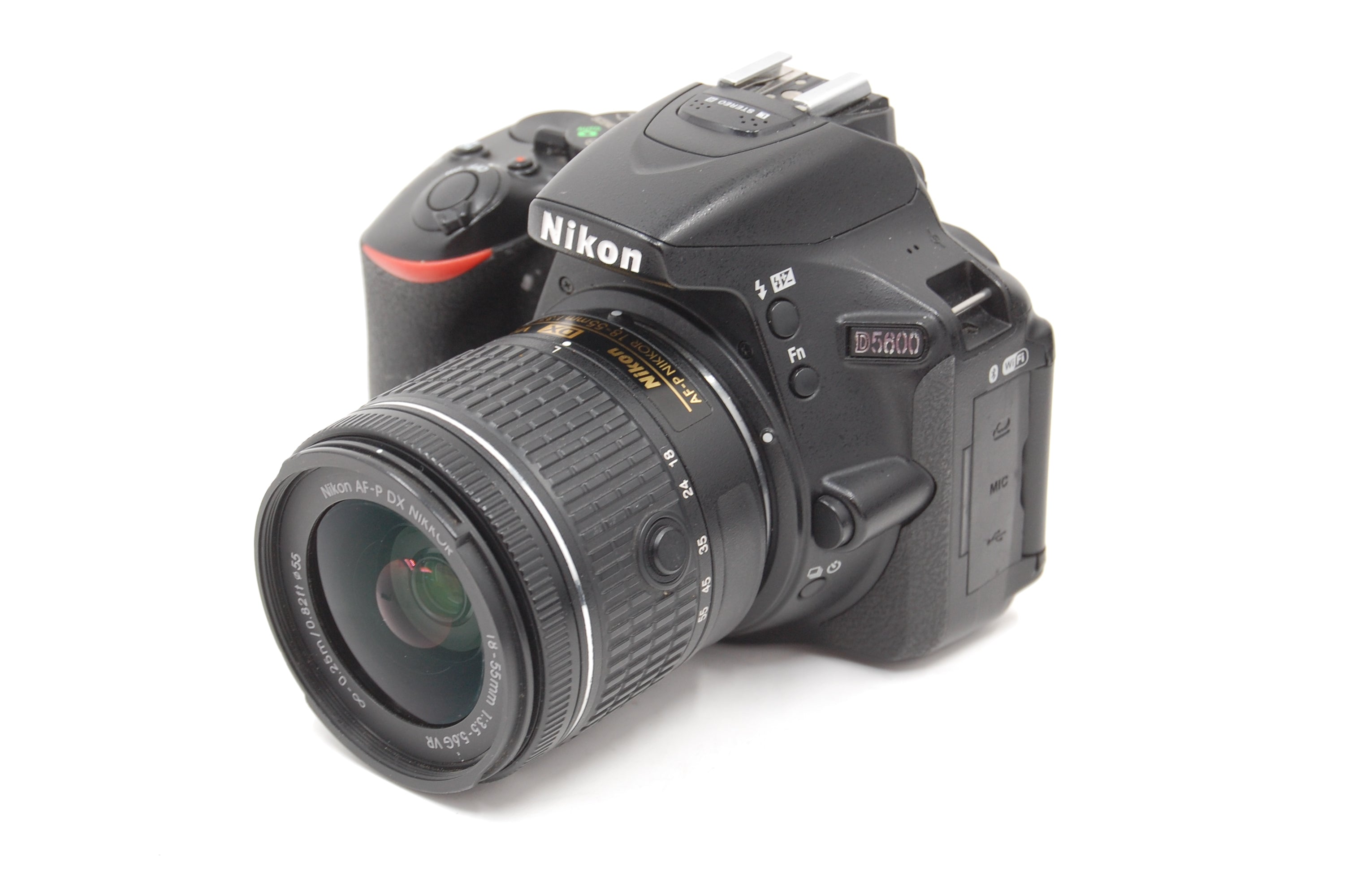 USED Nikon D5600 DSLR Camera with 18-55