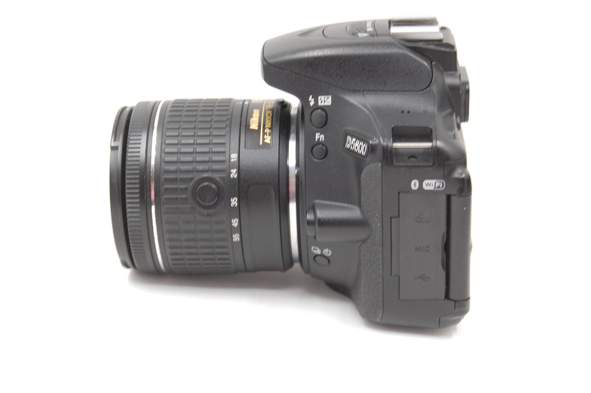 USED Nikon D5600 DSLR Camera with 18-55