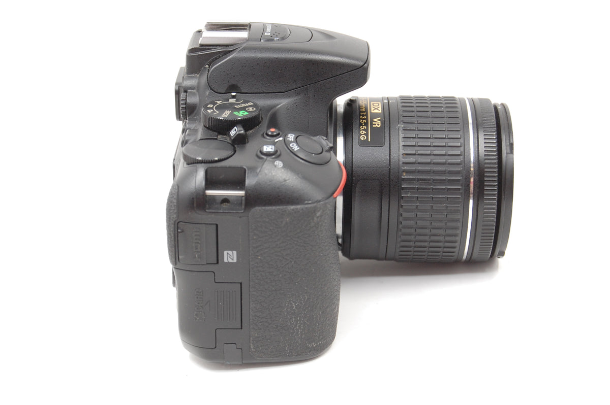 USED Nikon D5600 DSLR Camera with 18-55