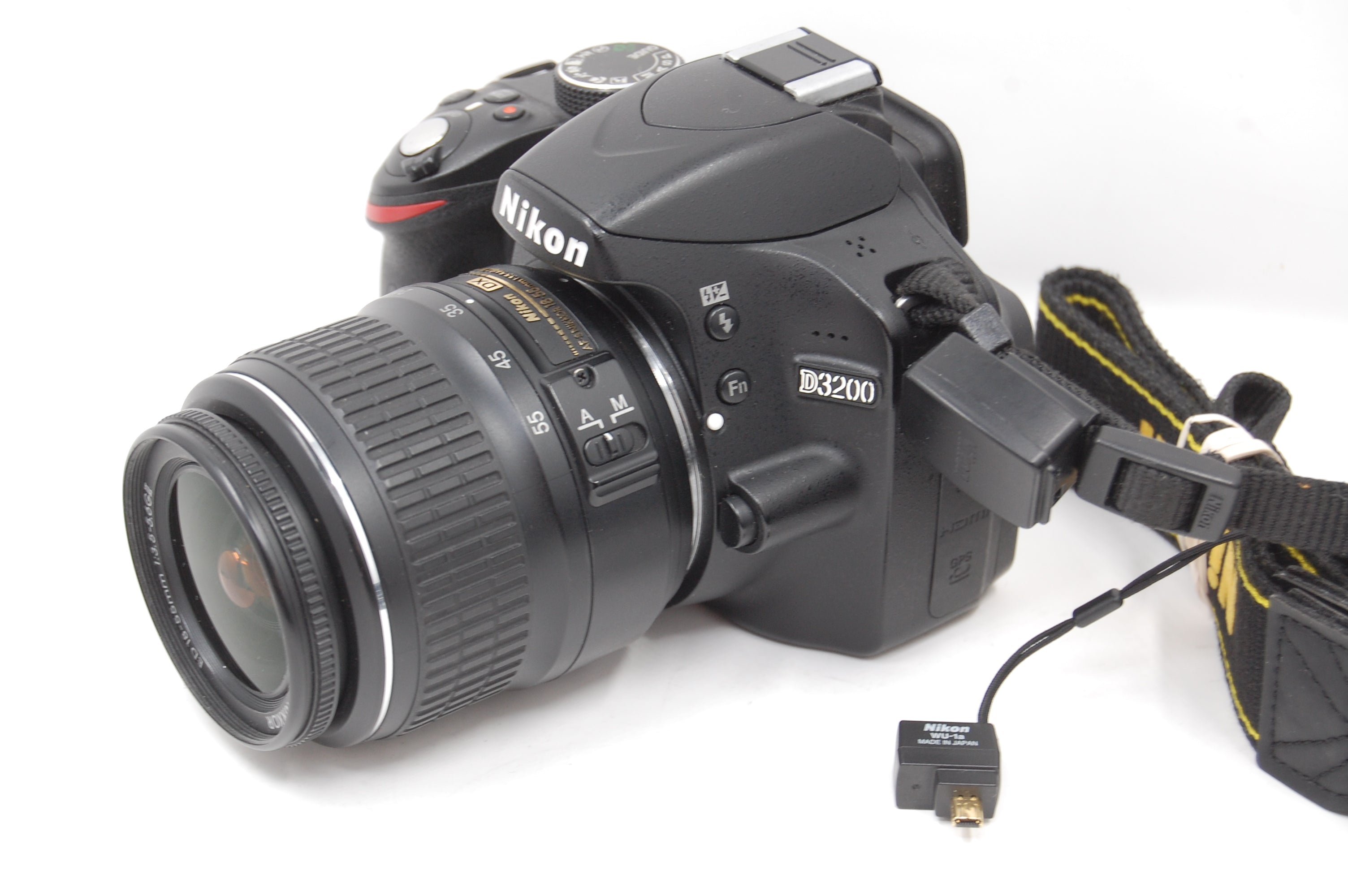 USED Nikon D3200 DSLR w/18-55mm Kit