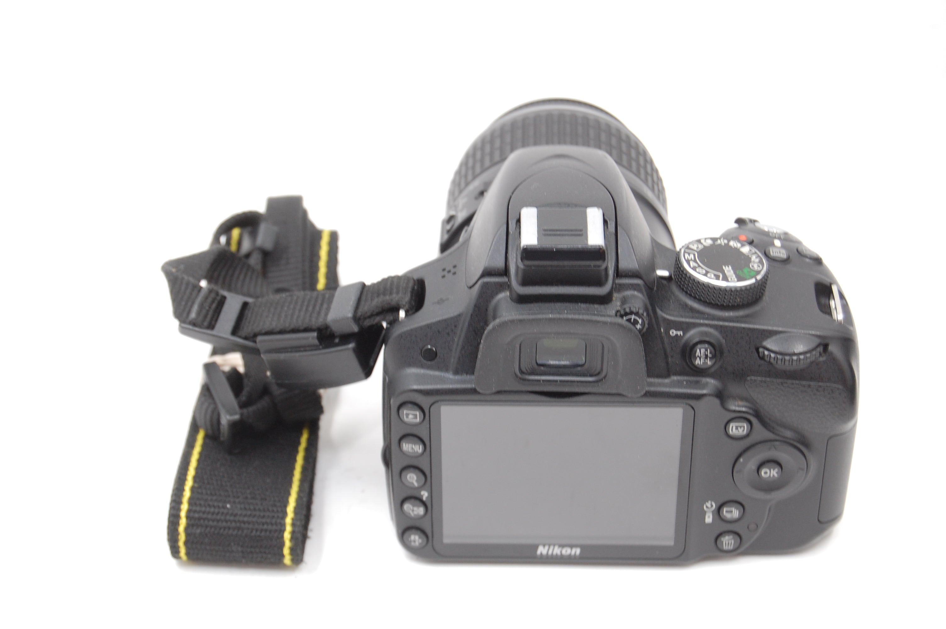 USED Nikon D3200 DSLR w/18-55mm Kit