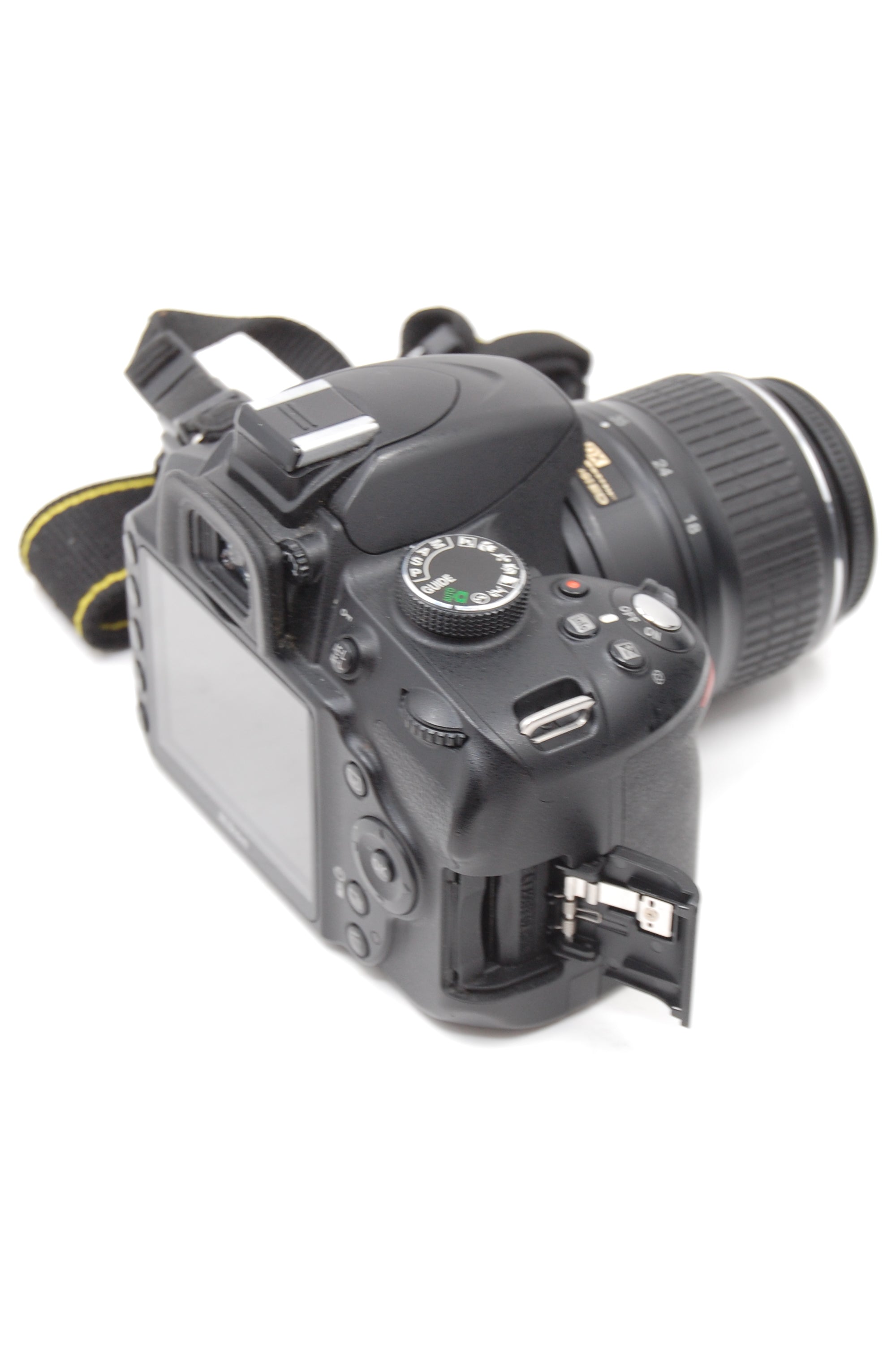 USED Nikon D3200 DSLR w/18-55mm Kit