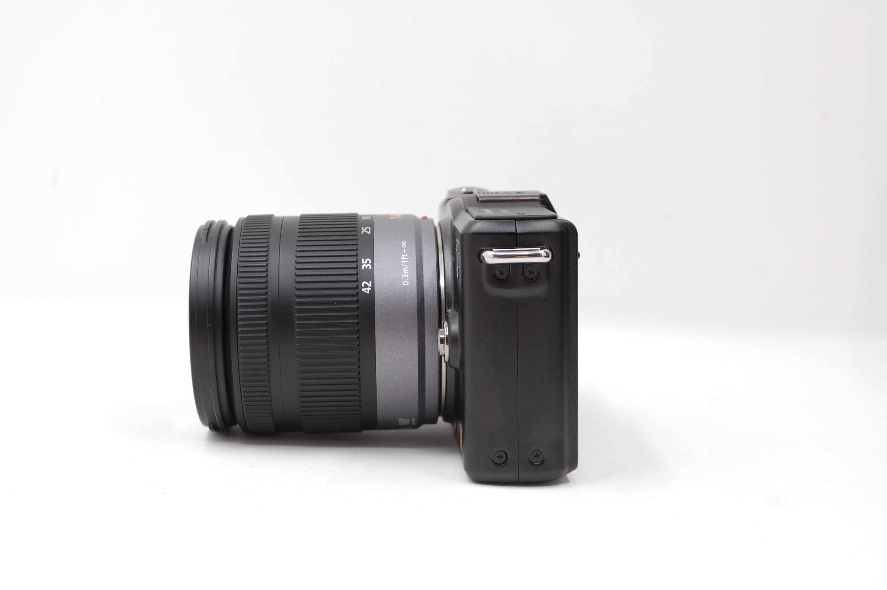 USED Panasonic DMC-GF2 Body w/14-42mm F3.5-5.6 ASPH