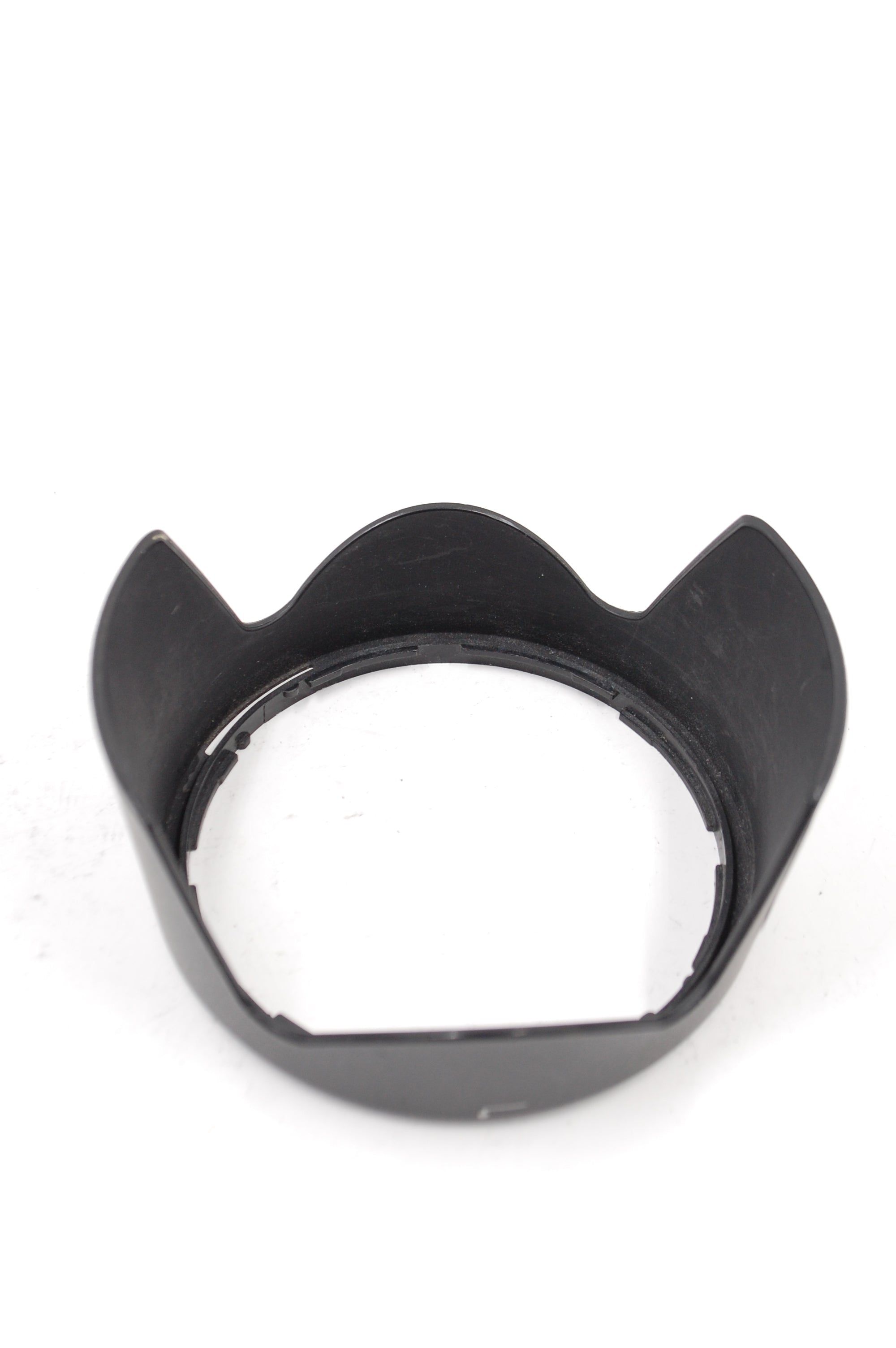 USED Nikon HB-35 Hood for DX Nikkor AF-S 18-200mm 3.5-5.6 ED G VR Lens