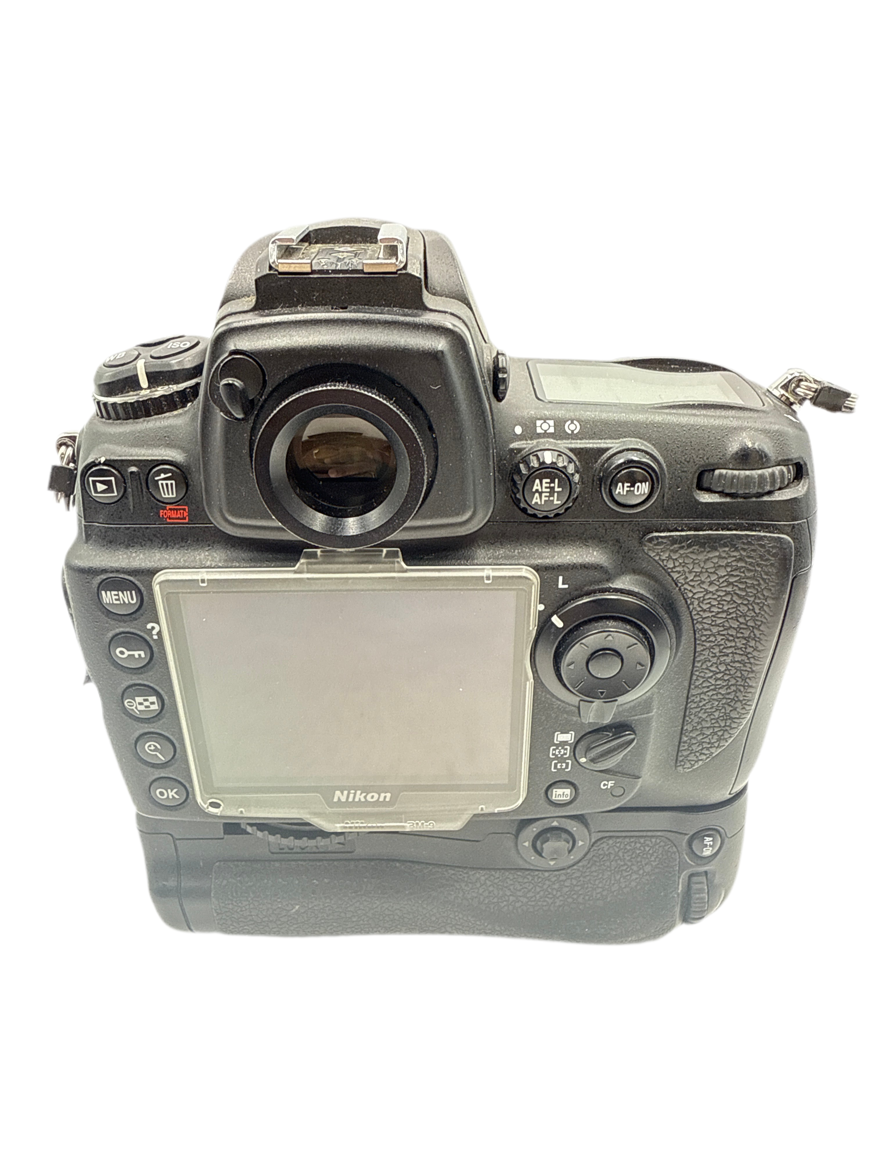 Used Nikon D700 w/ MB-D10 Battery Grip