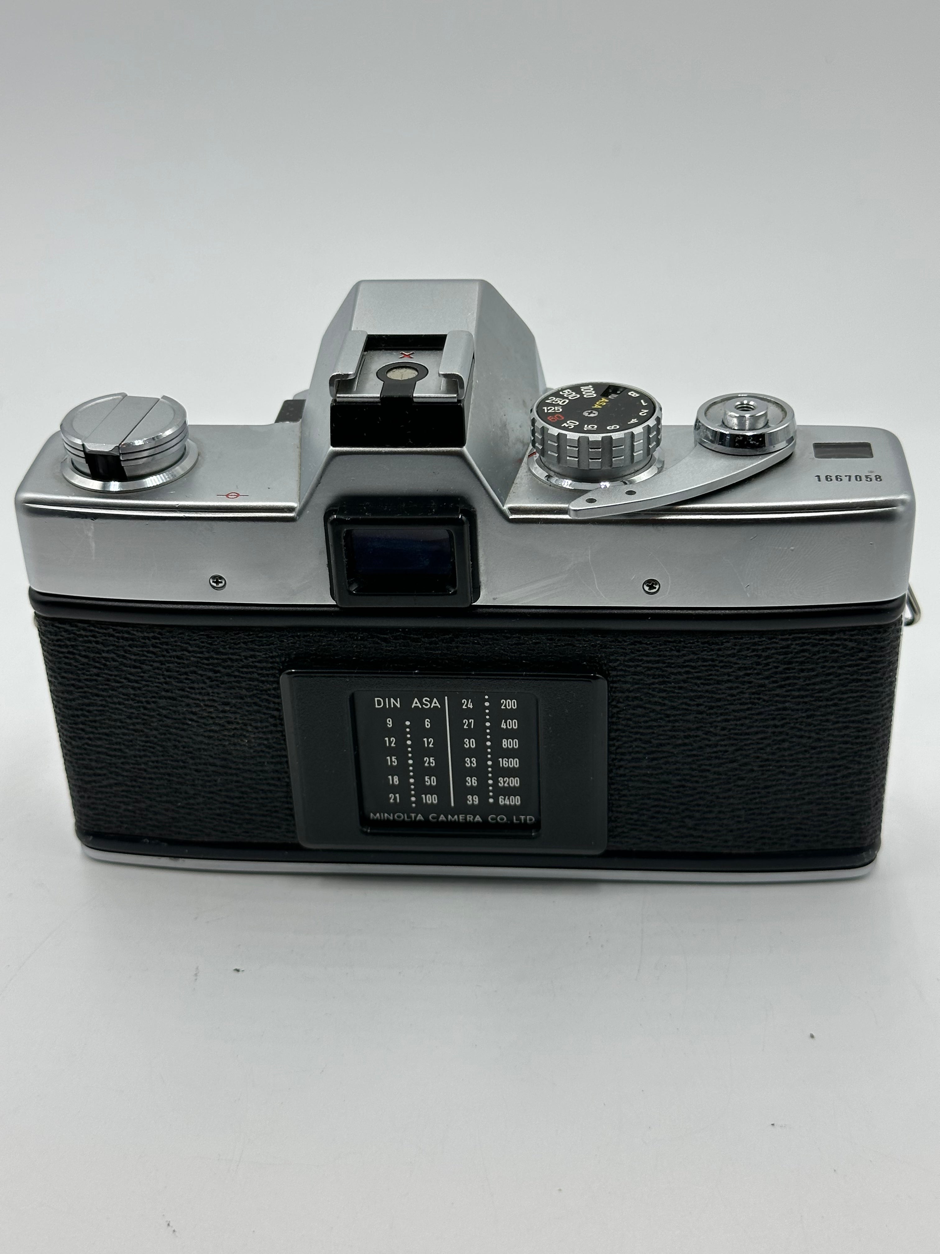 Used Minolta SRT201 [Film] SLR w/50mm f2 MD Lens