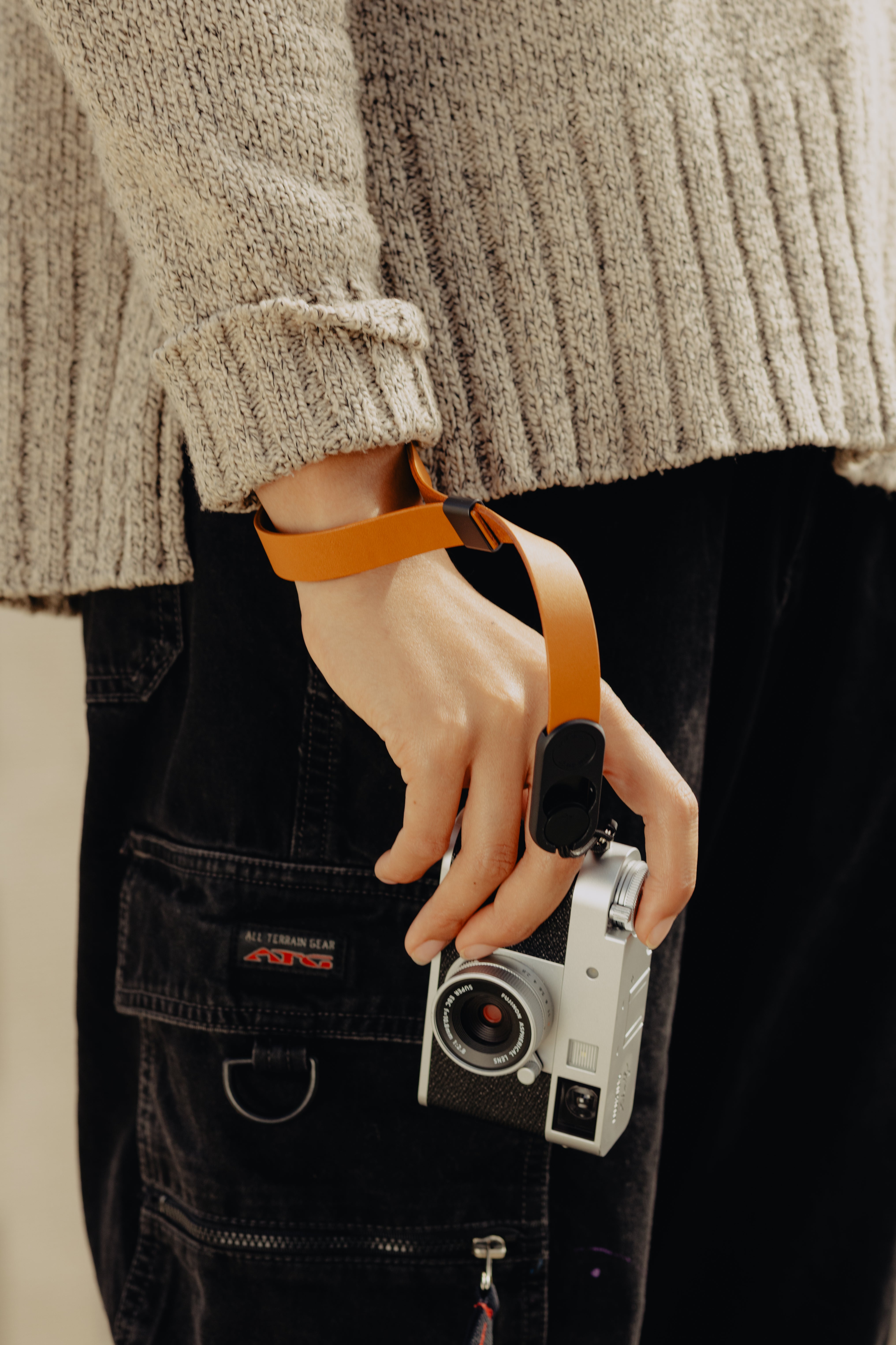 Peak Design Cuff Leather Camera Wrist Strap (Amber)