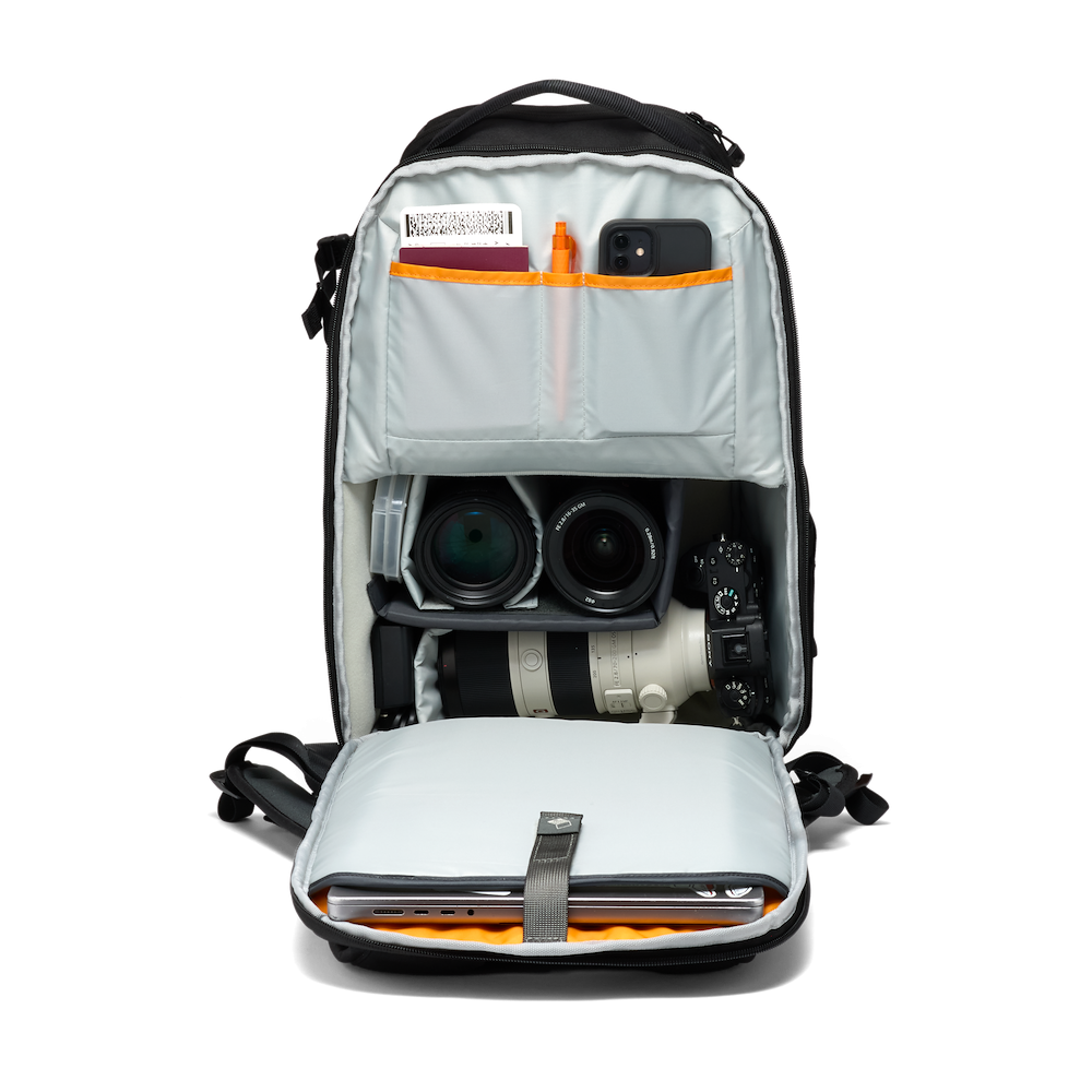 Fastpack BP 250 AW IV rear interior and laptop compartment