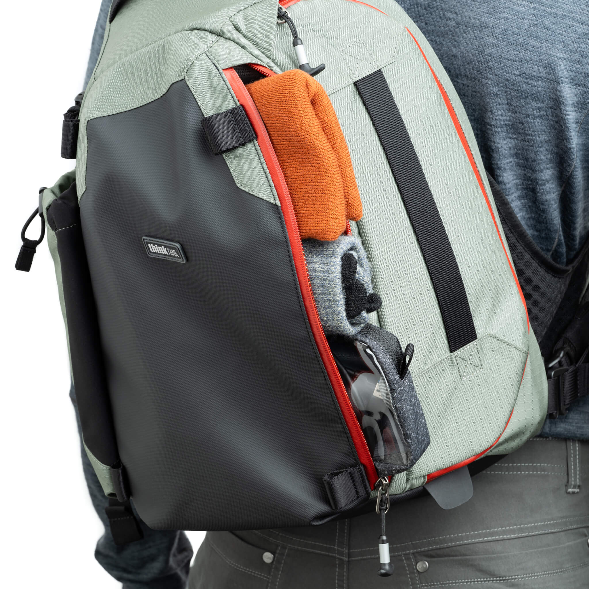 Think Tank Photo PhotoCross Sling V2 (Sage, 14L)