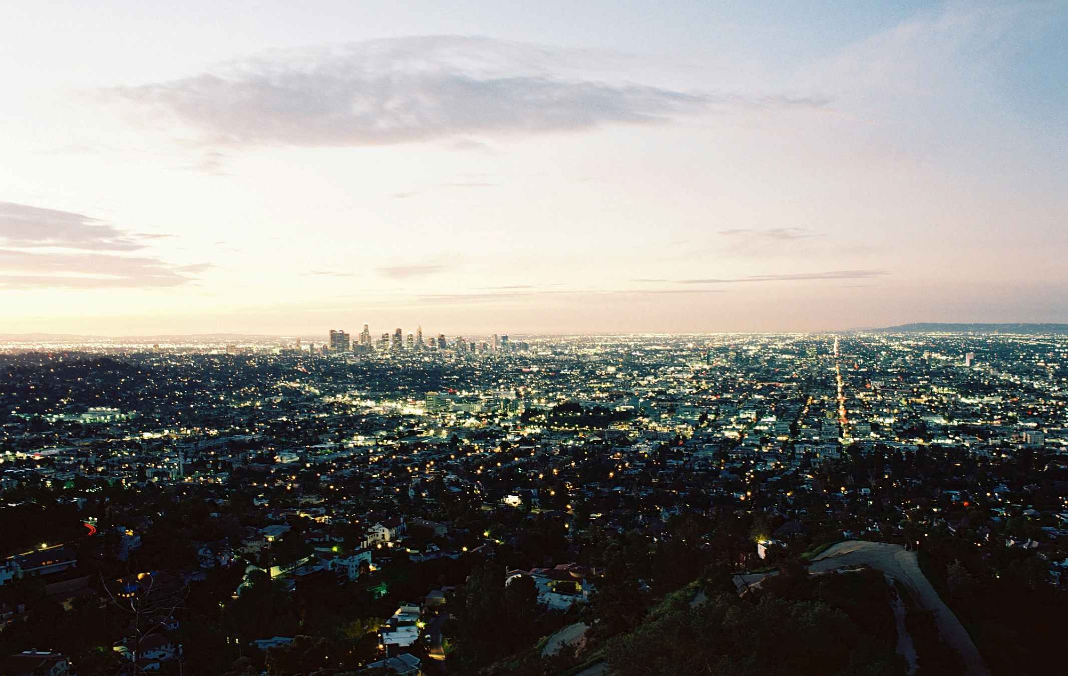 Eastman Kodak Professional Ektacolor Pro 400 Color Negative Film (35mm Roll, 36 Exposures)