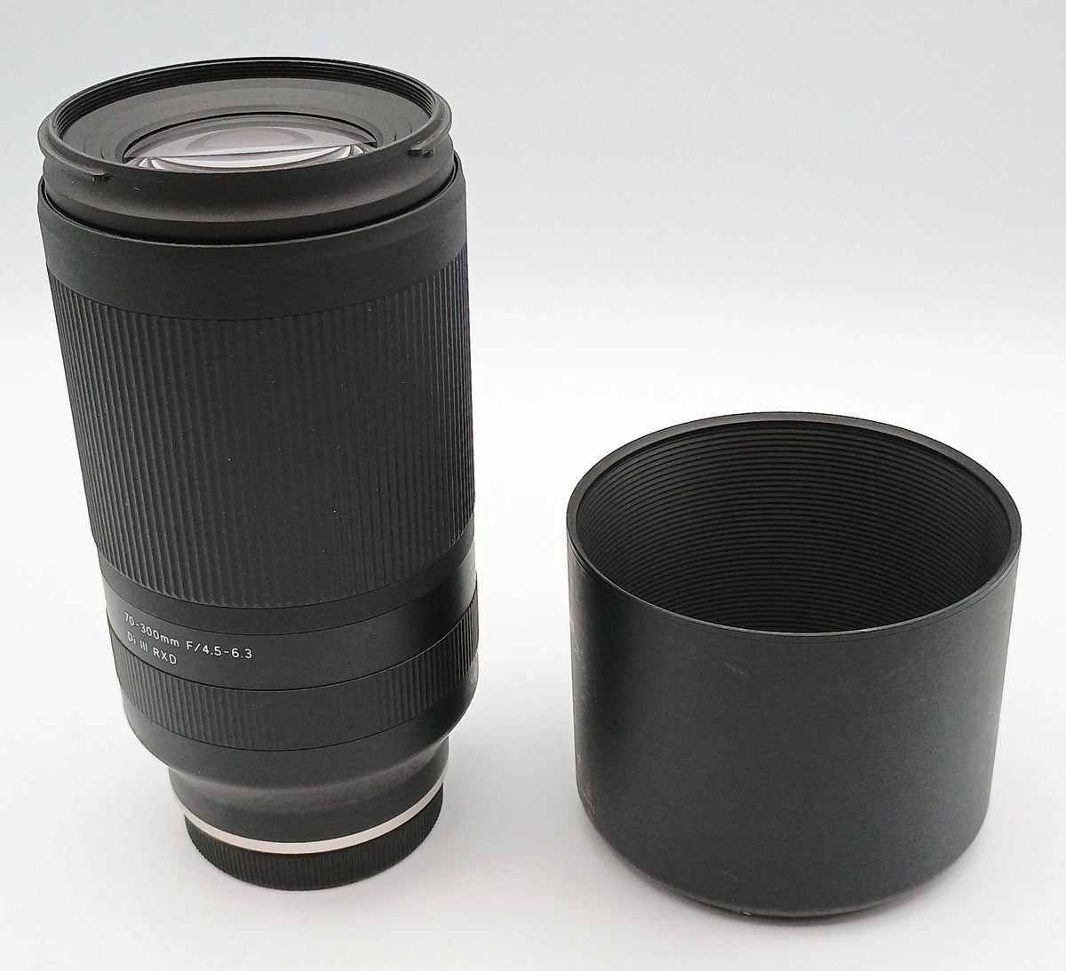 Used Tamron 70-300mm f/4.5-6.3 Di III RXD Lens for Sony E