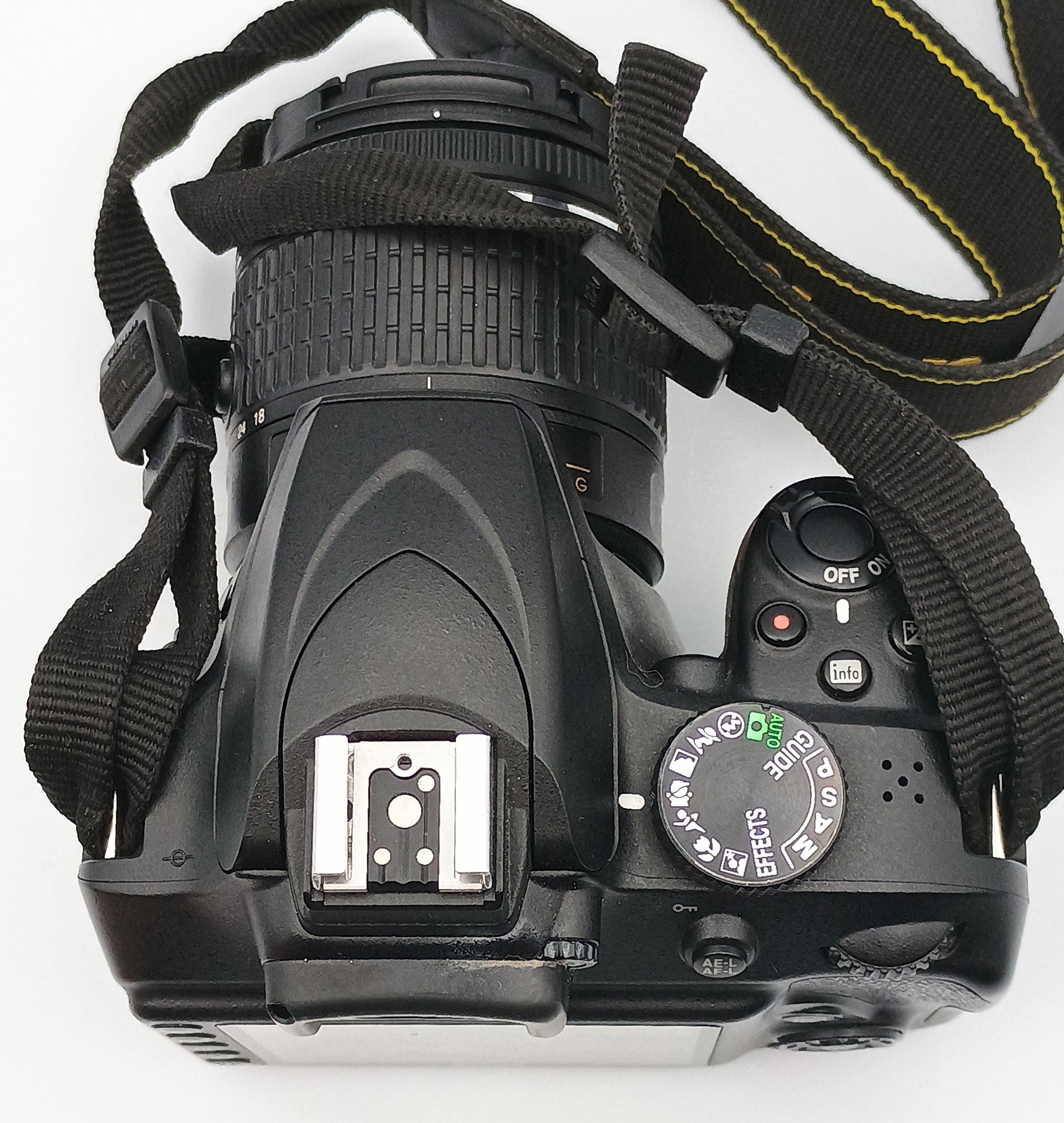 USED Nikon D3400 Digital SLR Kit (Black) w/ AF-P DX NIKKOR 18-55MM