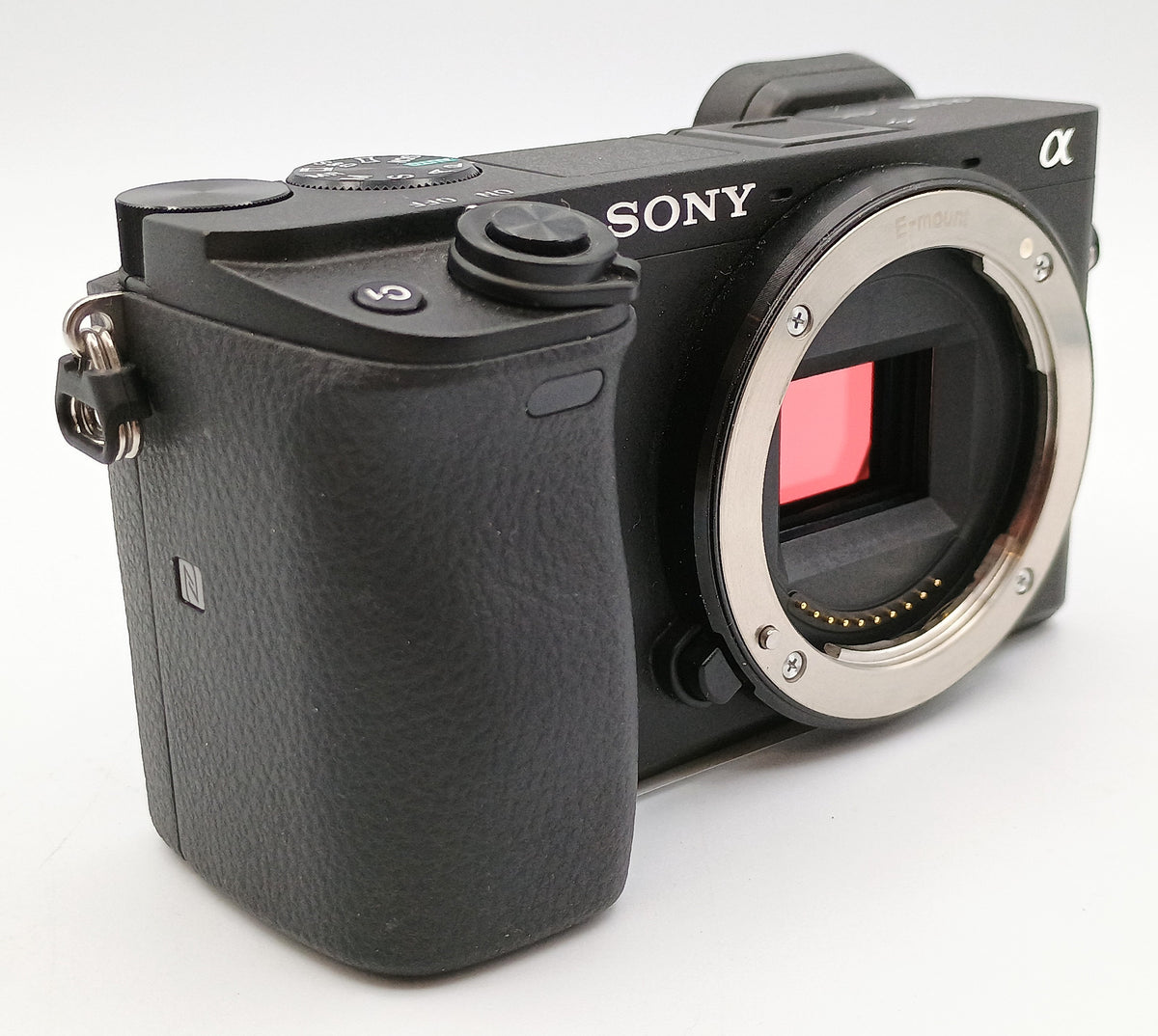 Used Sony a6400 Mirrorless Camera Kit  with 16-50mm lens