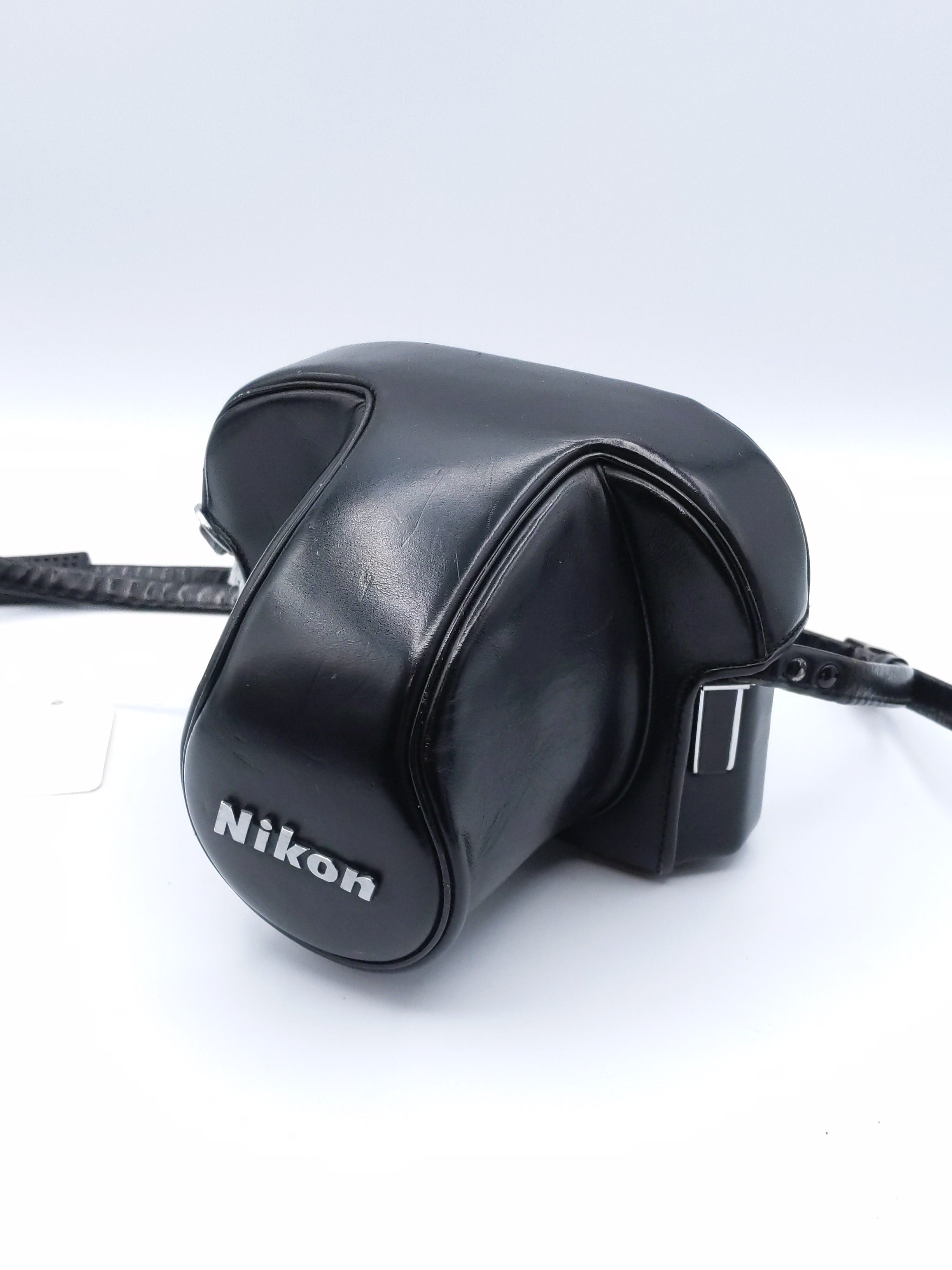 USED Nikon F2 Photomic Silver w/ DP-1