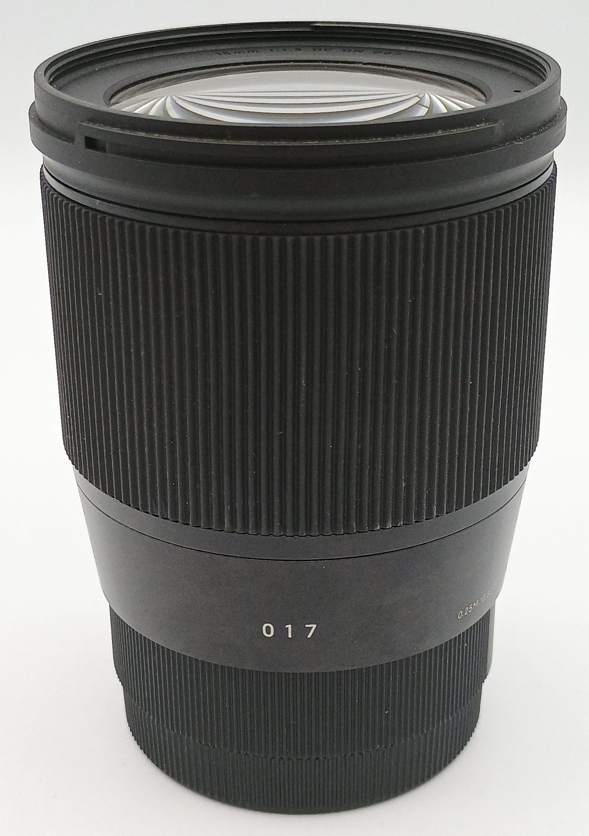 Used Sigma 16mm f/1.4 DC DN Contemporary Lens (Canon RF)