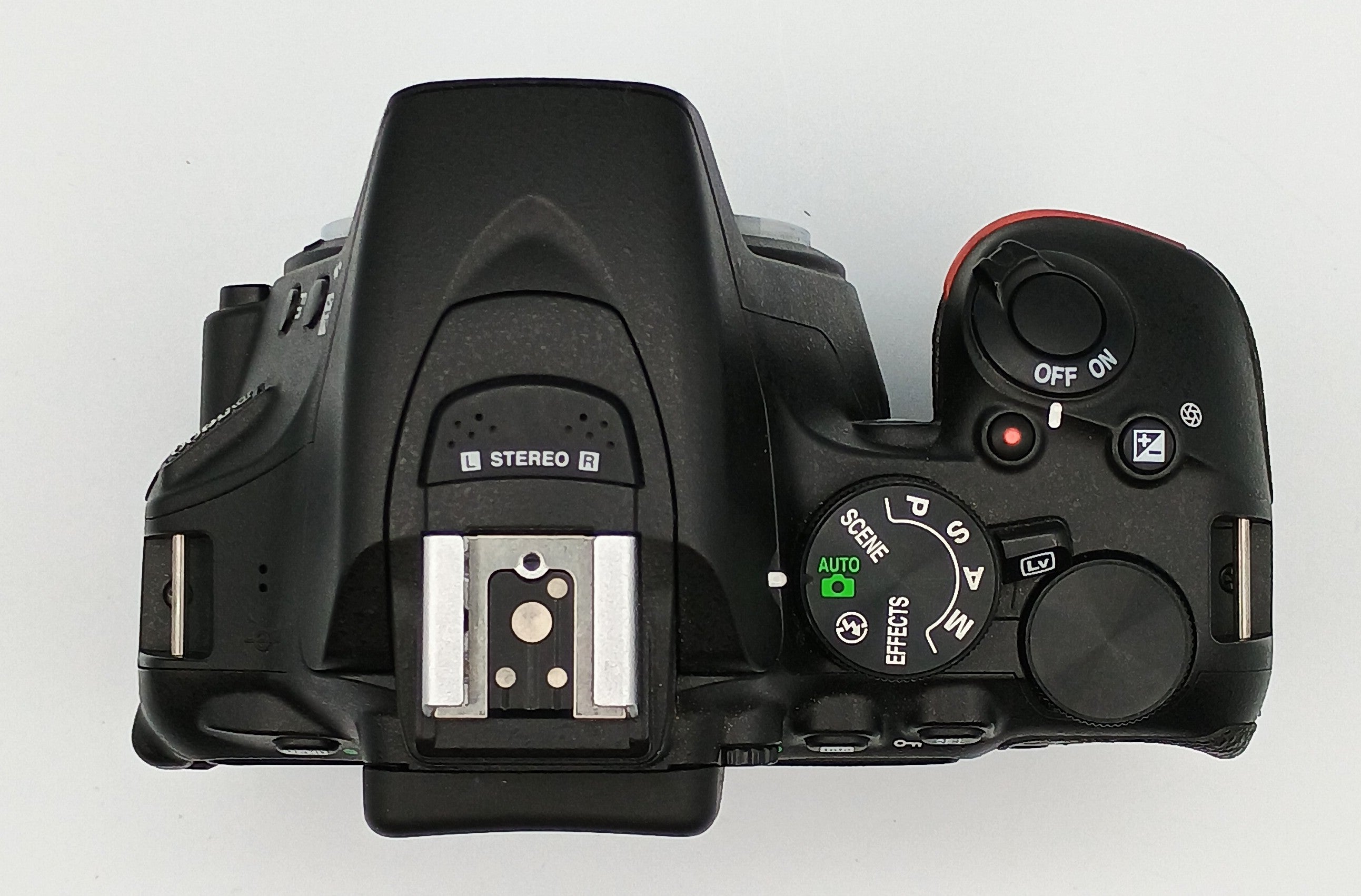 USED Nikon D5600 DSLR Camera with 18-55