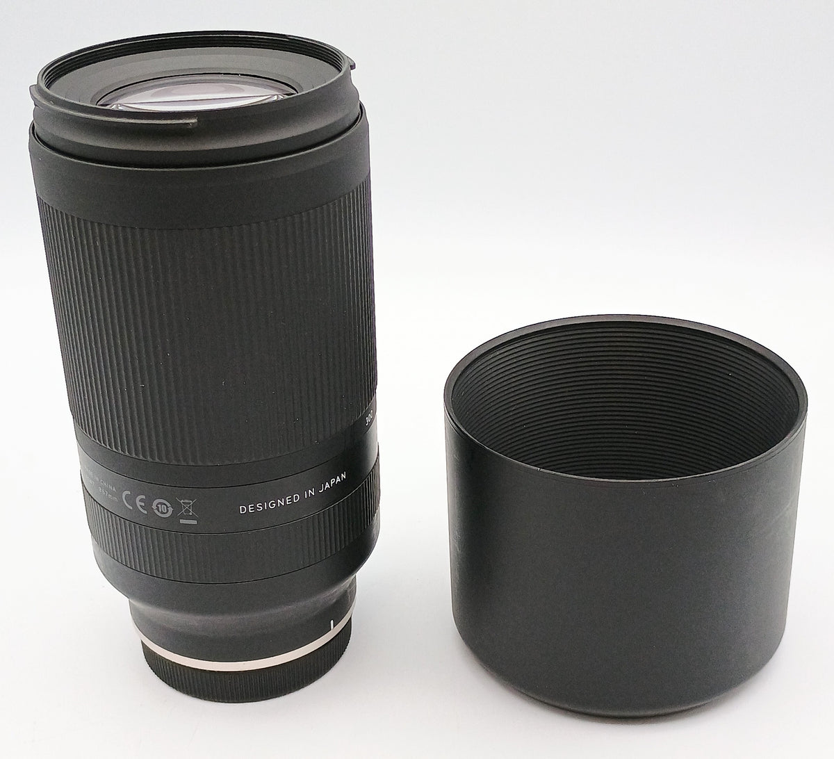 Used Tamron 70-300mm f/4.5-6.3 Di III RXD Lens for Sony E