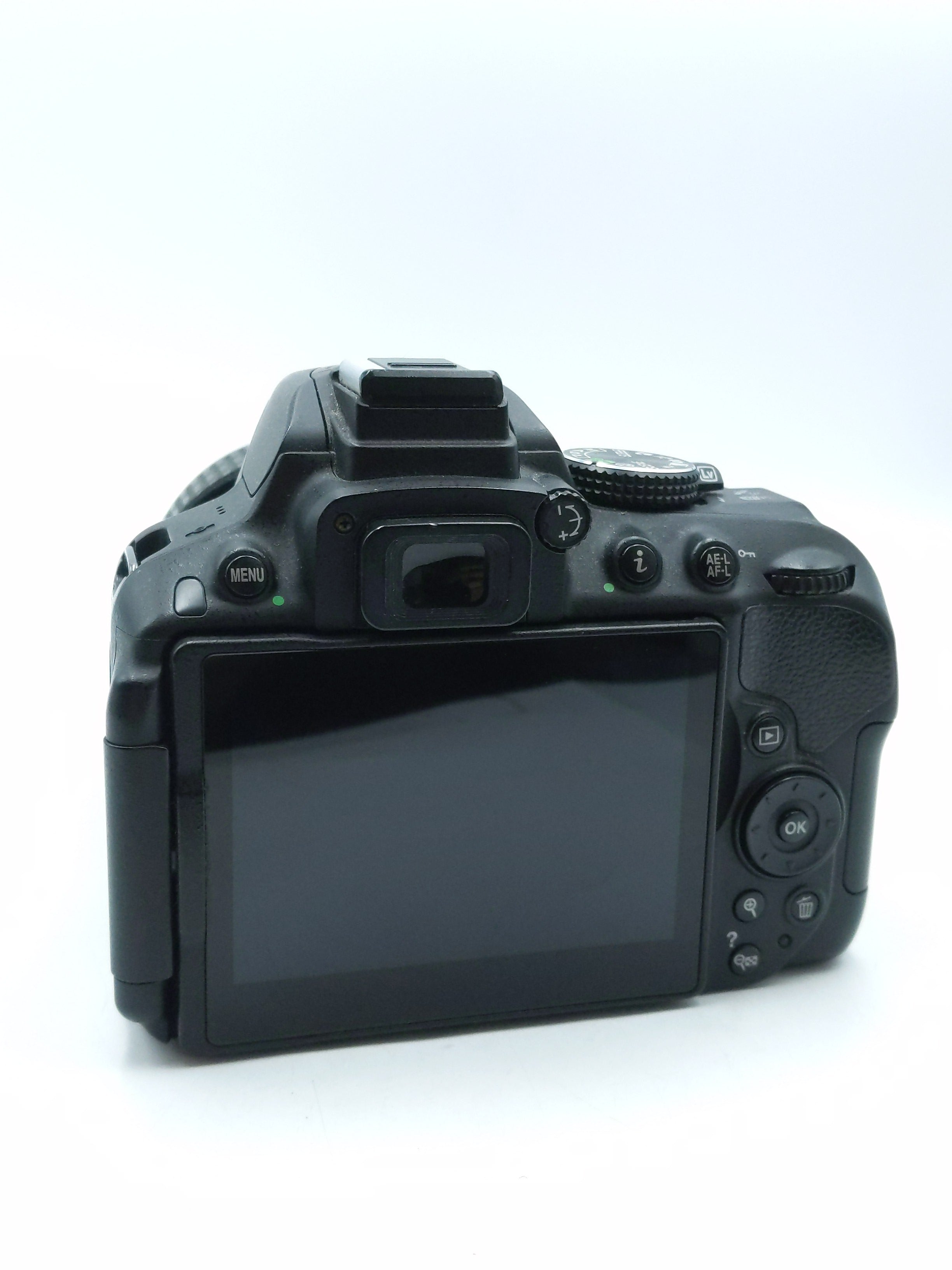 USED Nikon D5300 Camera w/ 18-55mm VR II Lens Kit