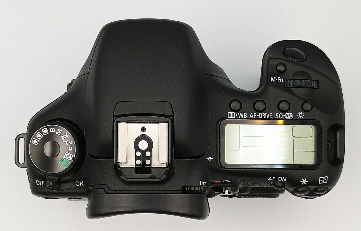 USED Canon EOS 7D Camera Body w/ BG-E7 Battery Grip
