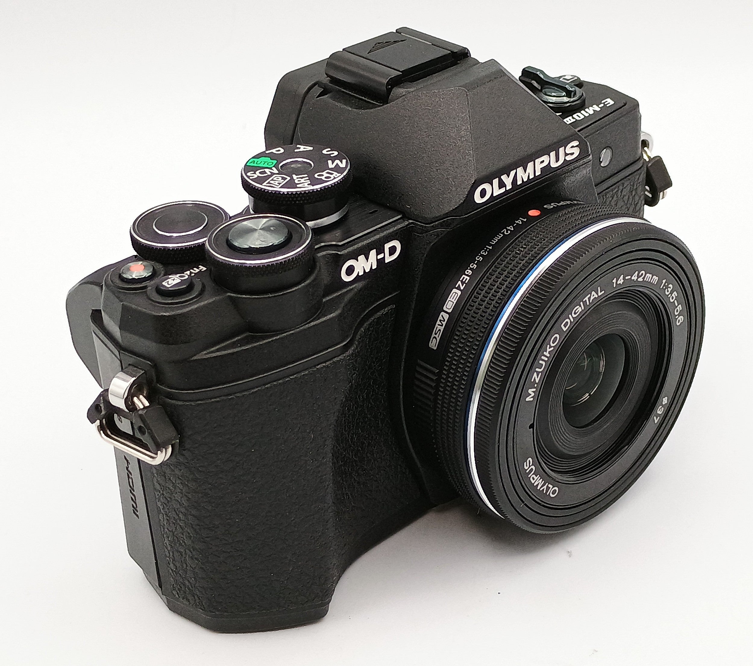 Used Olympus OM-D E-M10 Mark III Mirrorless  Micro Four Thirds Digital Camera with 14-42mm EZ Lens - Black