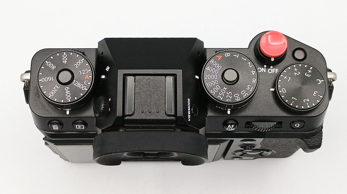 Used Fujifilm X-T5 Mirrorless Camera Body (Black)
